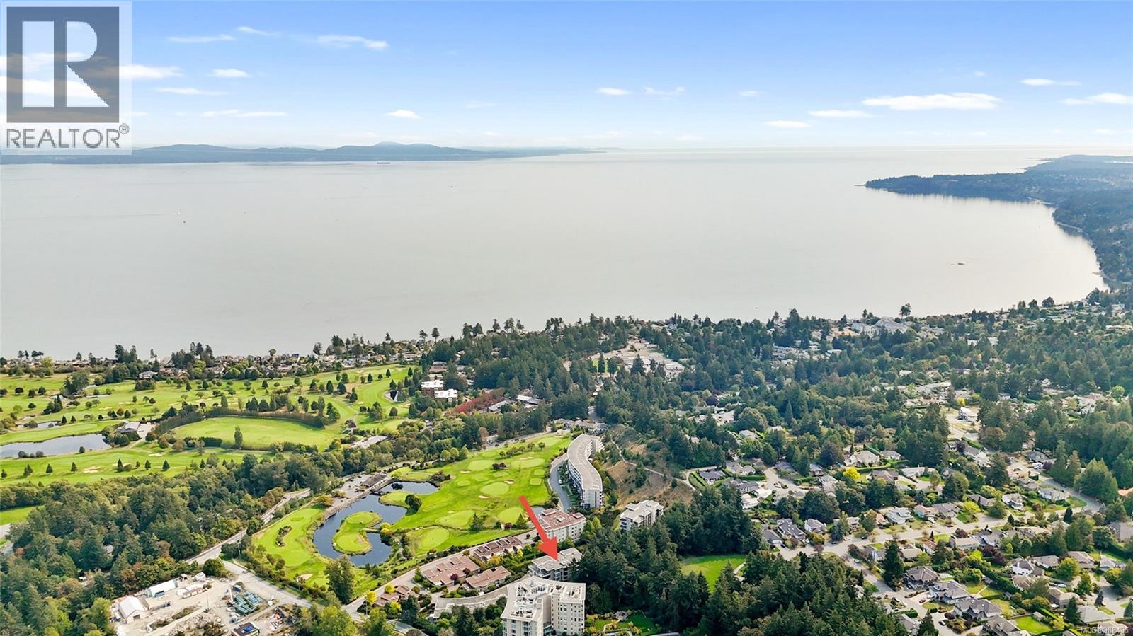 402 748 Sayward Hill Terrace, Saanich