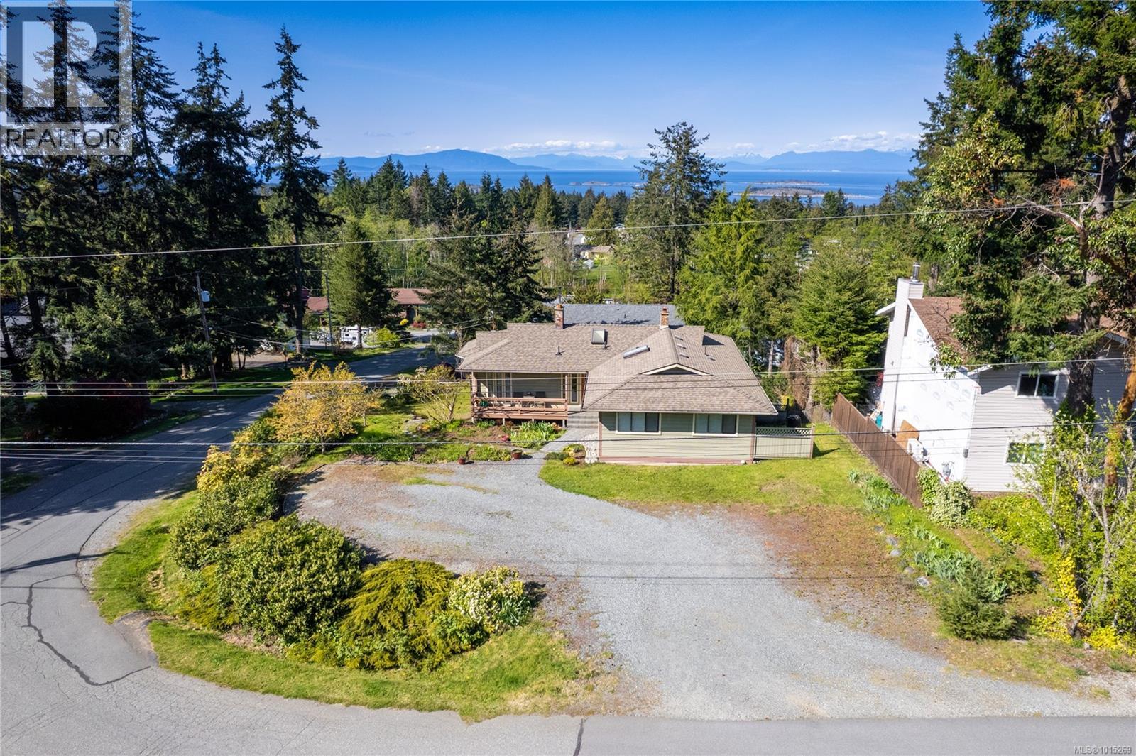 7496 Clark Cres, Lantzville