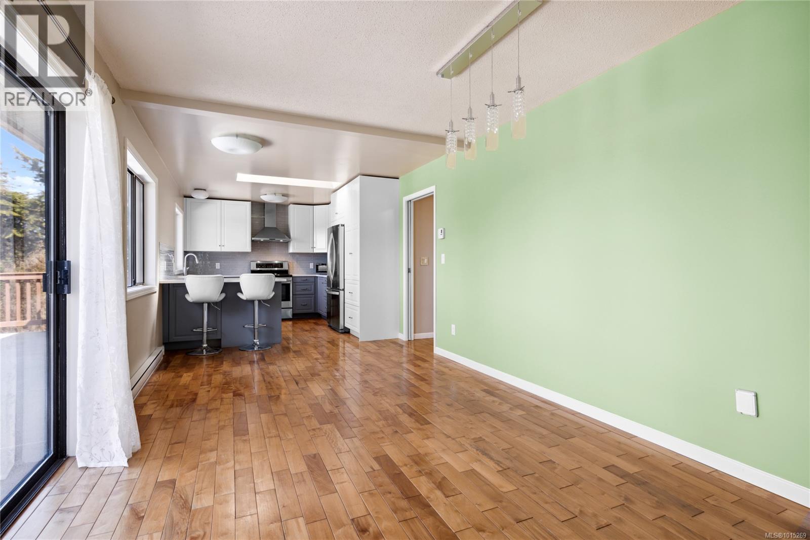 7496 Clark Cres, Lantzville