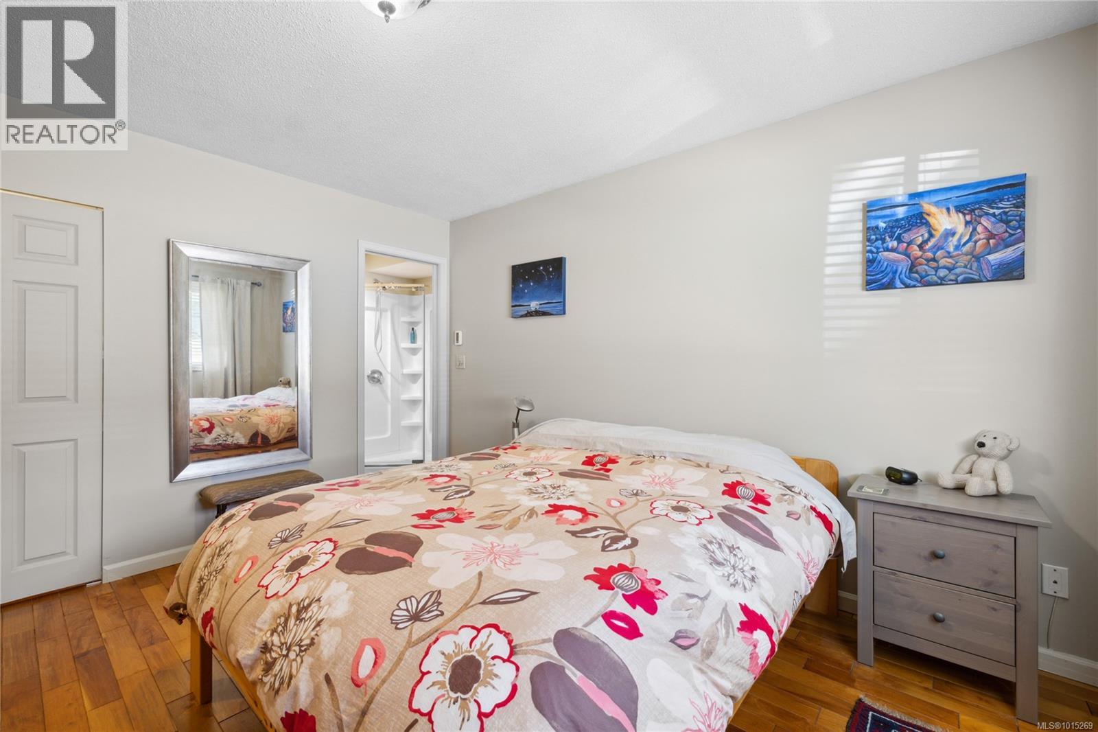 7496 Clark Cres, Lantzville