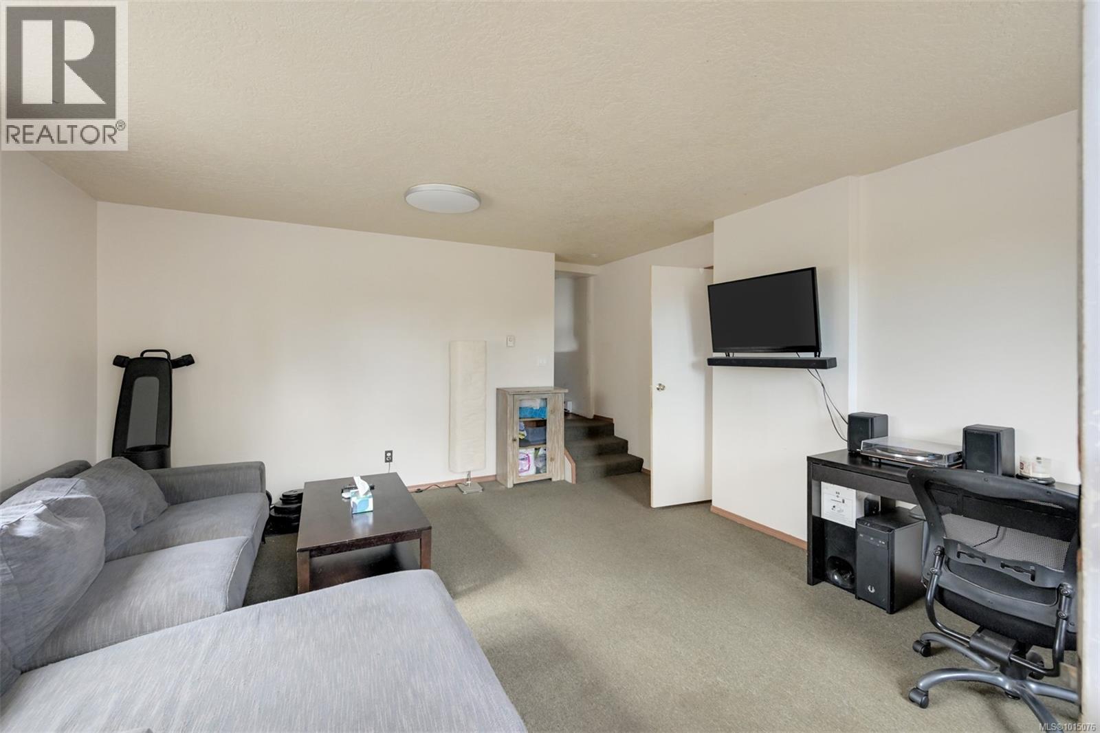  3883 Douglas Street, Saanich