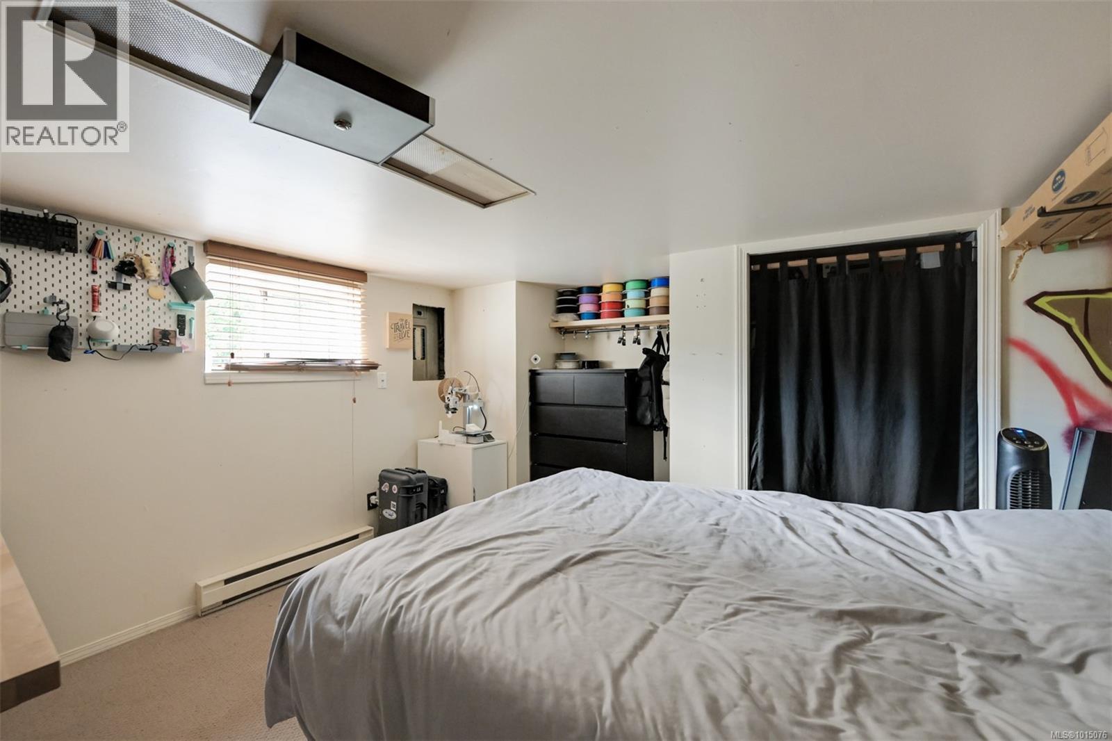  3883 Douglas Street, Saanich