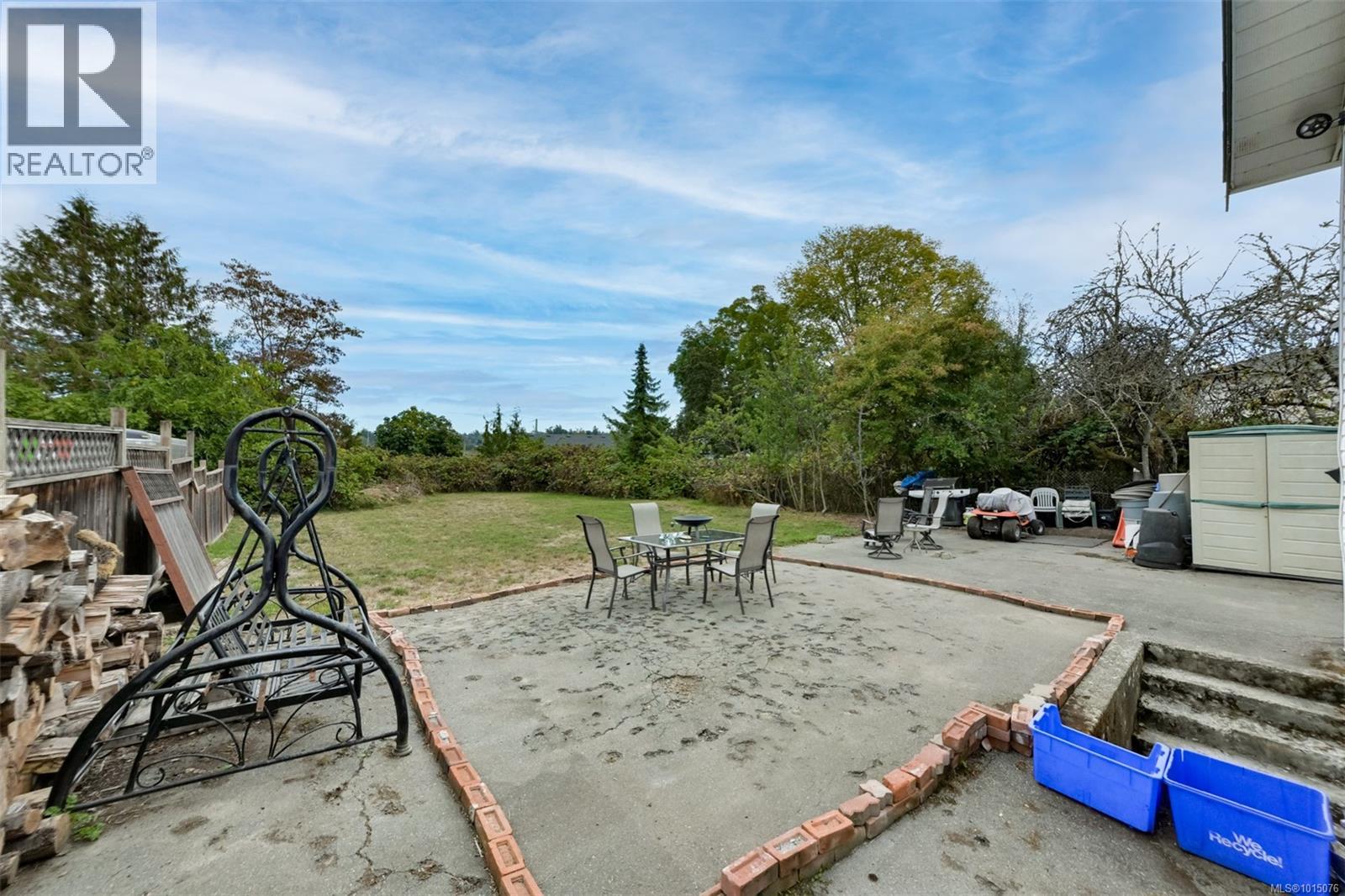  3883 Douglas Street, Saanich