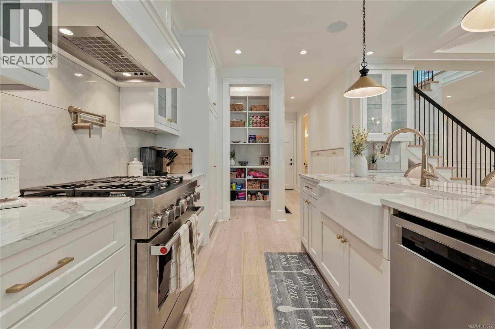 4829 Cordova Bay Rd, Saanich