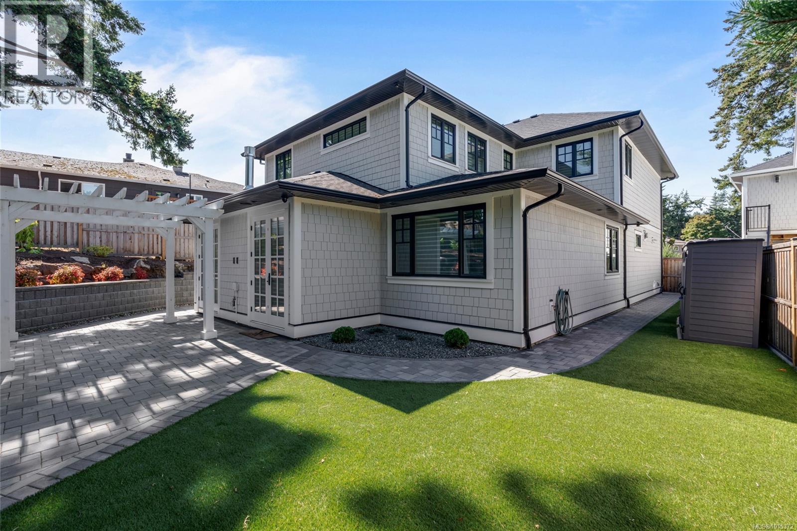 4829 Cordova Bay Rd, Saanich