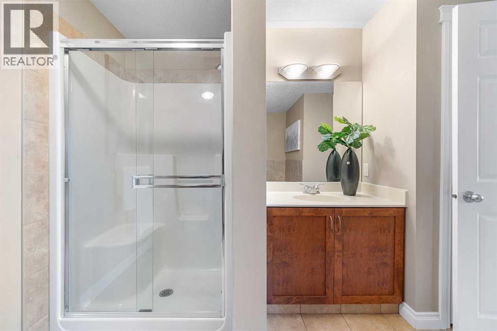 Single Family House for Sale in   Hemlock Crescent SW Spruce Cliff Calgary 
