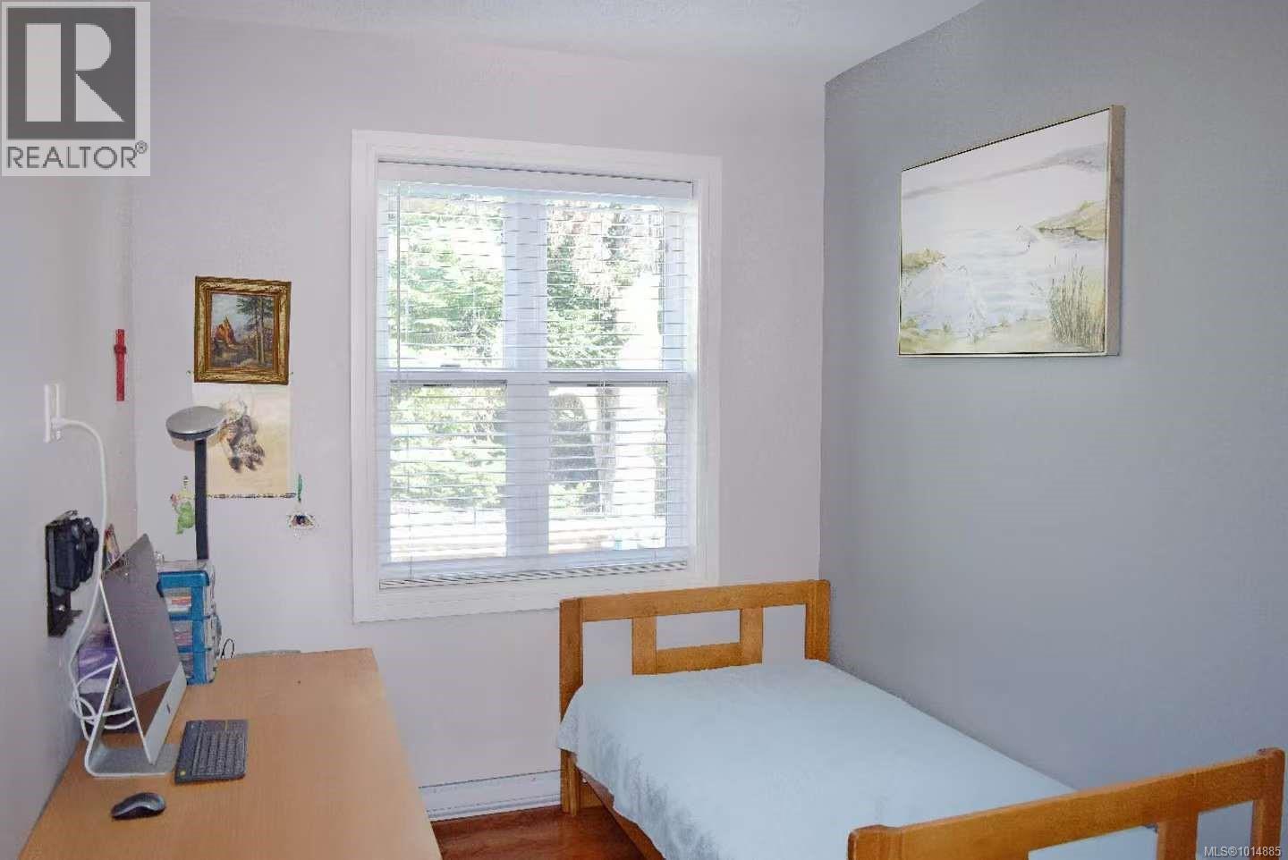  4037 Nelthorpe Street, Saanich