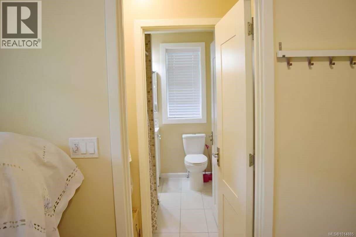  4037 Nelthorpe Street, Saanich