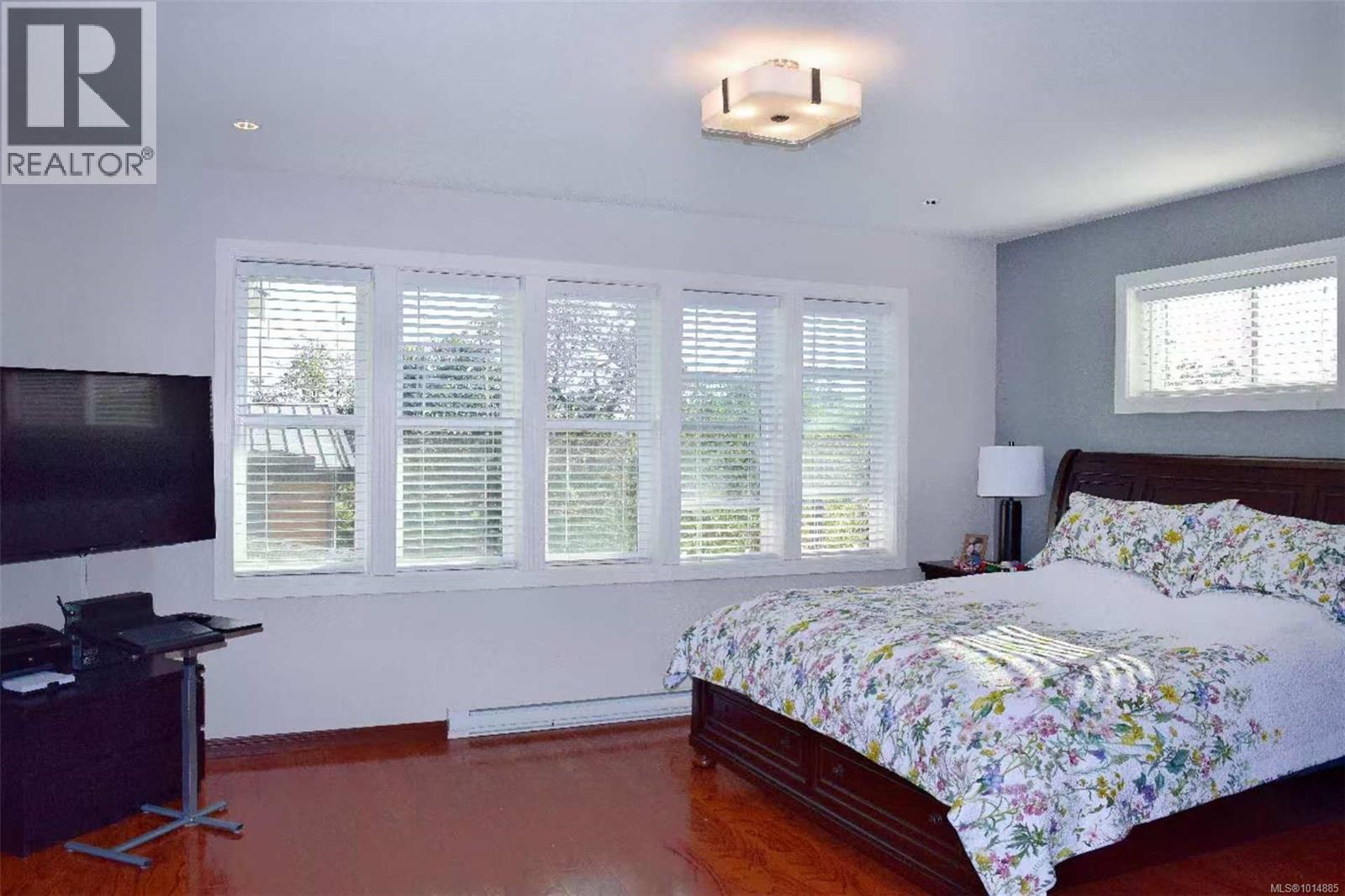  4037 Nelthorpe Street, Saanich