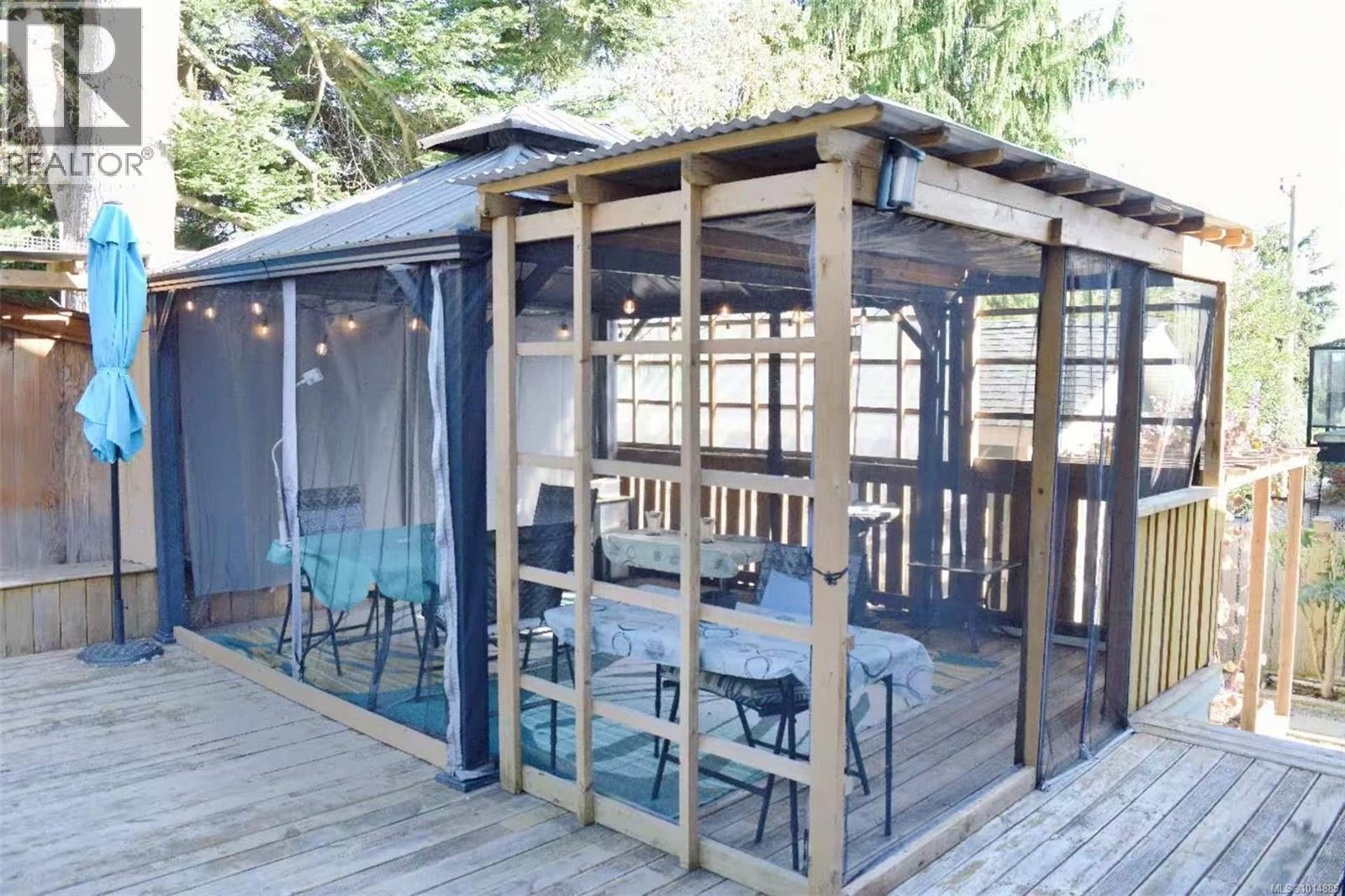  4037 Nelthorpe Street, Saanich