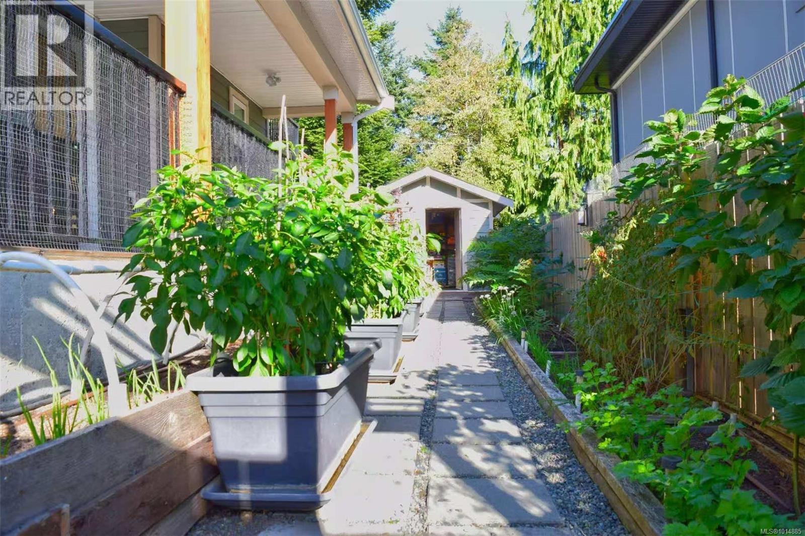  4037 Nelthorpe Street, Saanich