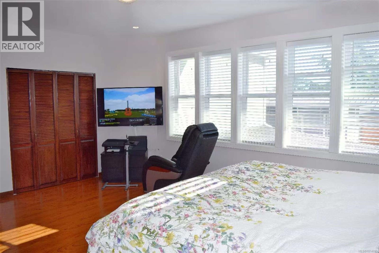  4037 Nelthorpe Street, Saanich