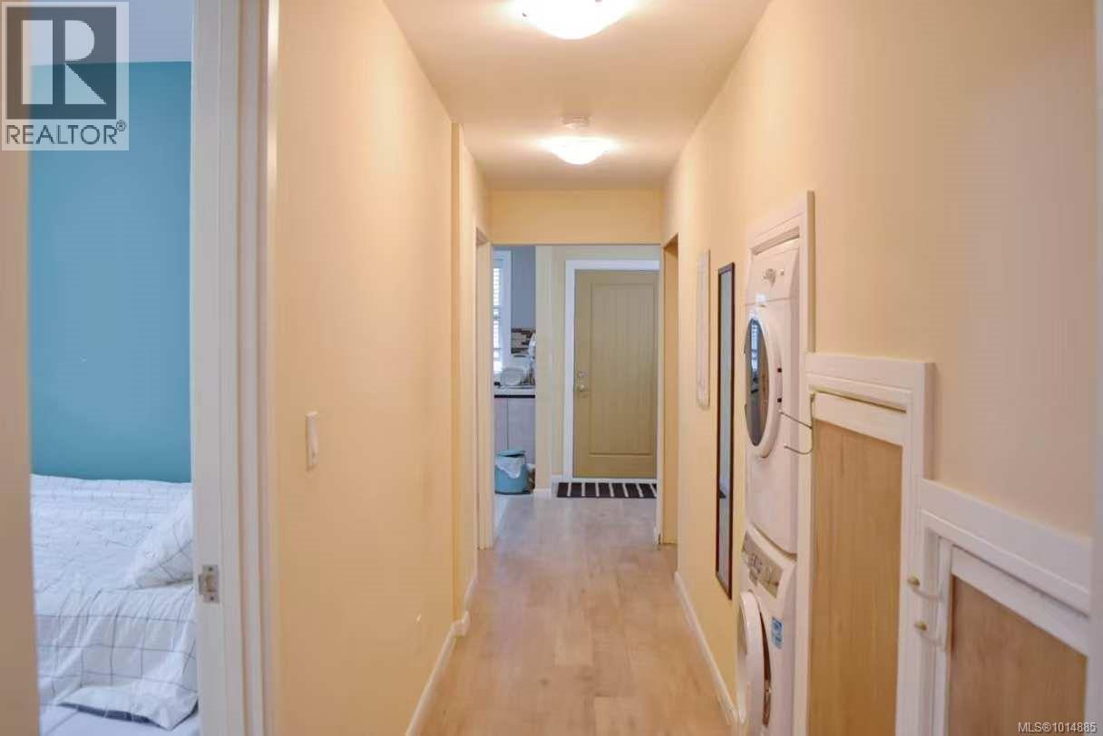  4037 Nelthorpe Street, Saanich