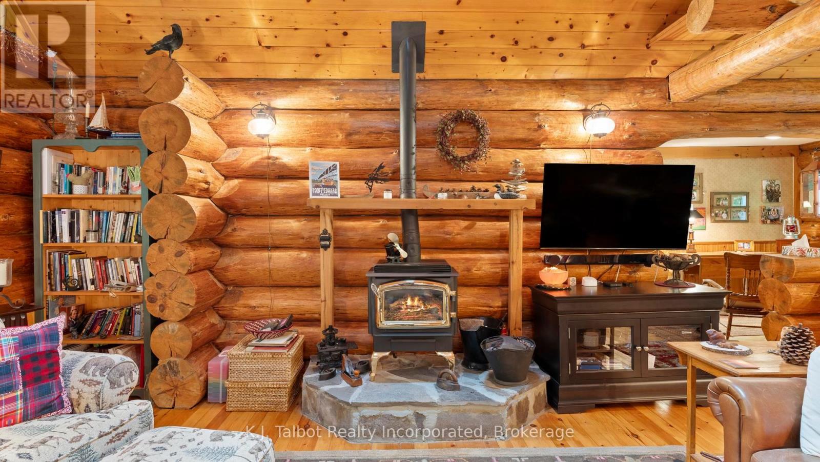 35576B BAYFIELD RIVER ROAD, R.R. #2 ROAD E - 25