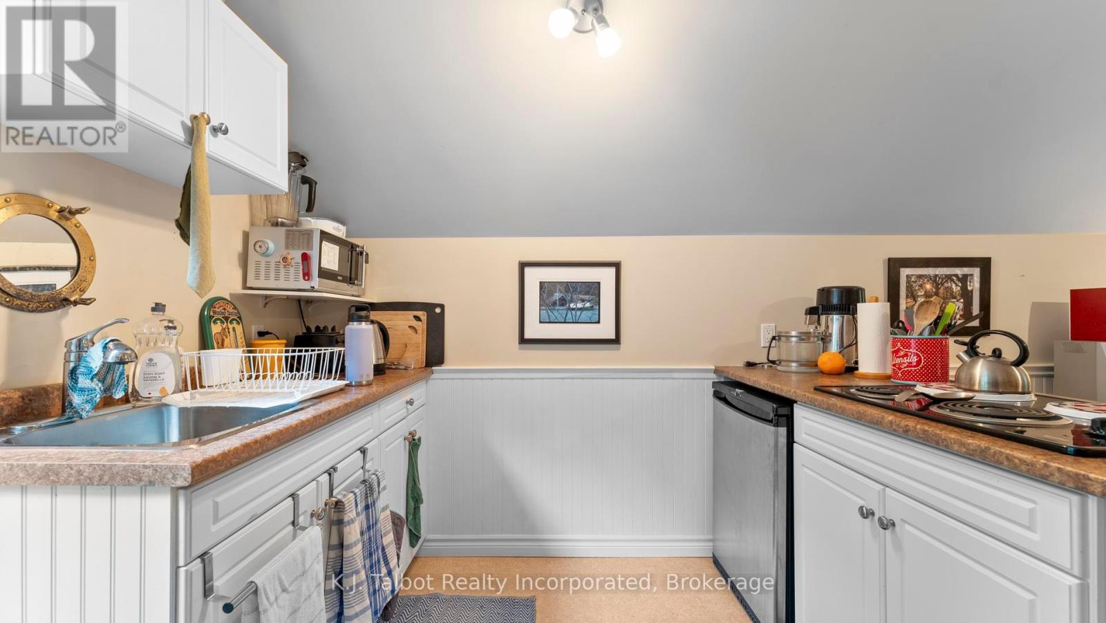 35576B BAYFIELD RIVER ROAD, R.R. #2 ROAD E - 39