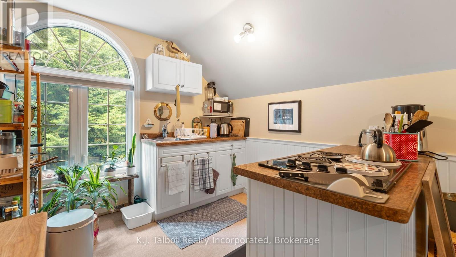 35576B BAYFIELD RIVER ROAD, R.R. #2 ROAD E - 40