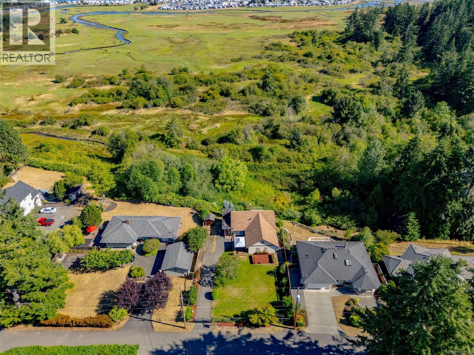 405 Heath Ave, Parksville