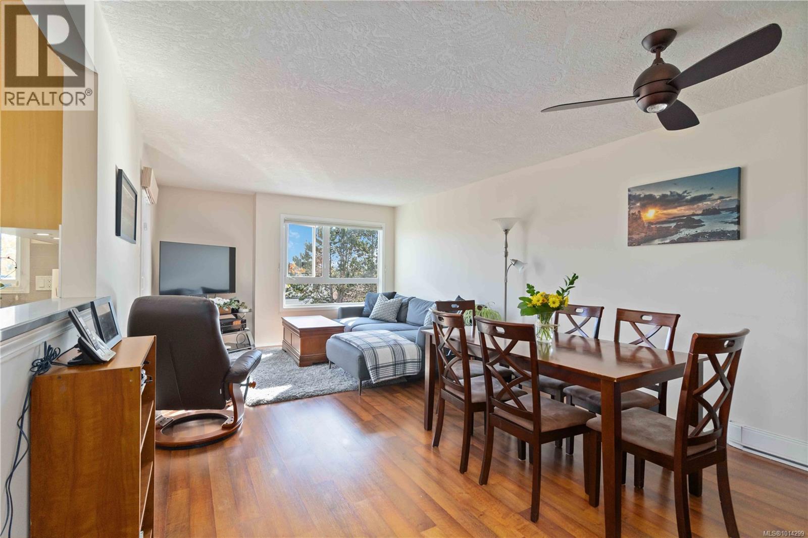 317 2245 James White Boulevard, Sidney