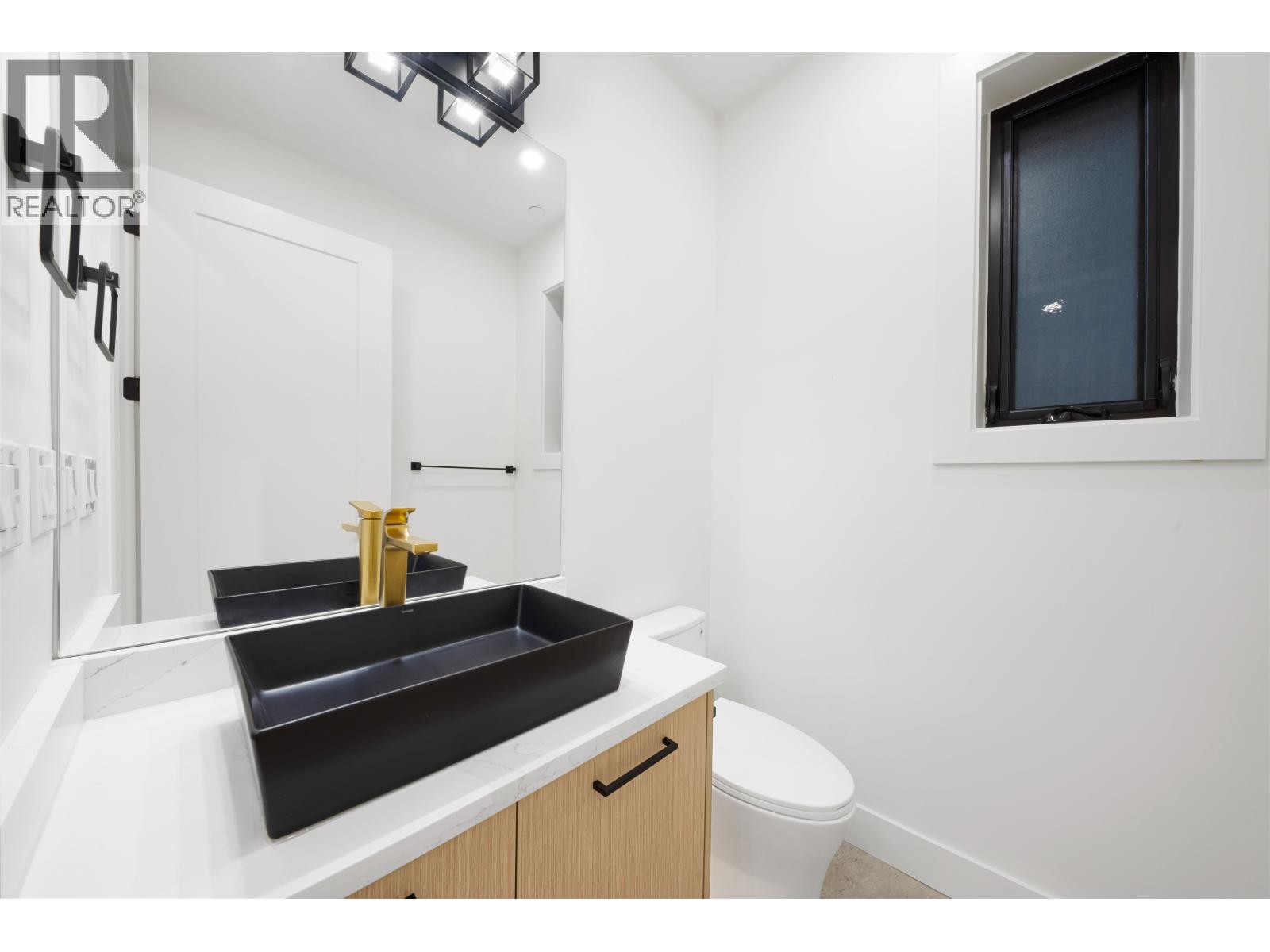 1 5315 INVERNESS STREET, Vancouver