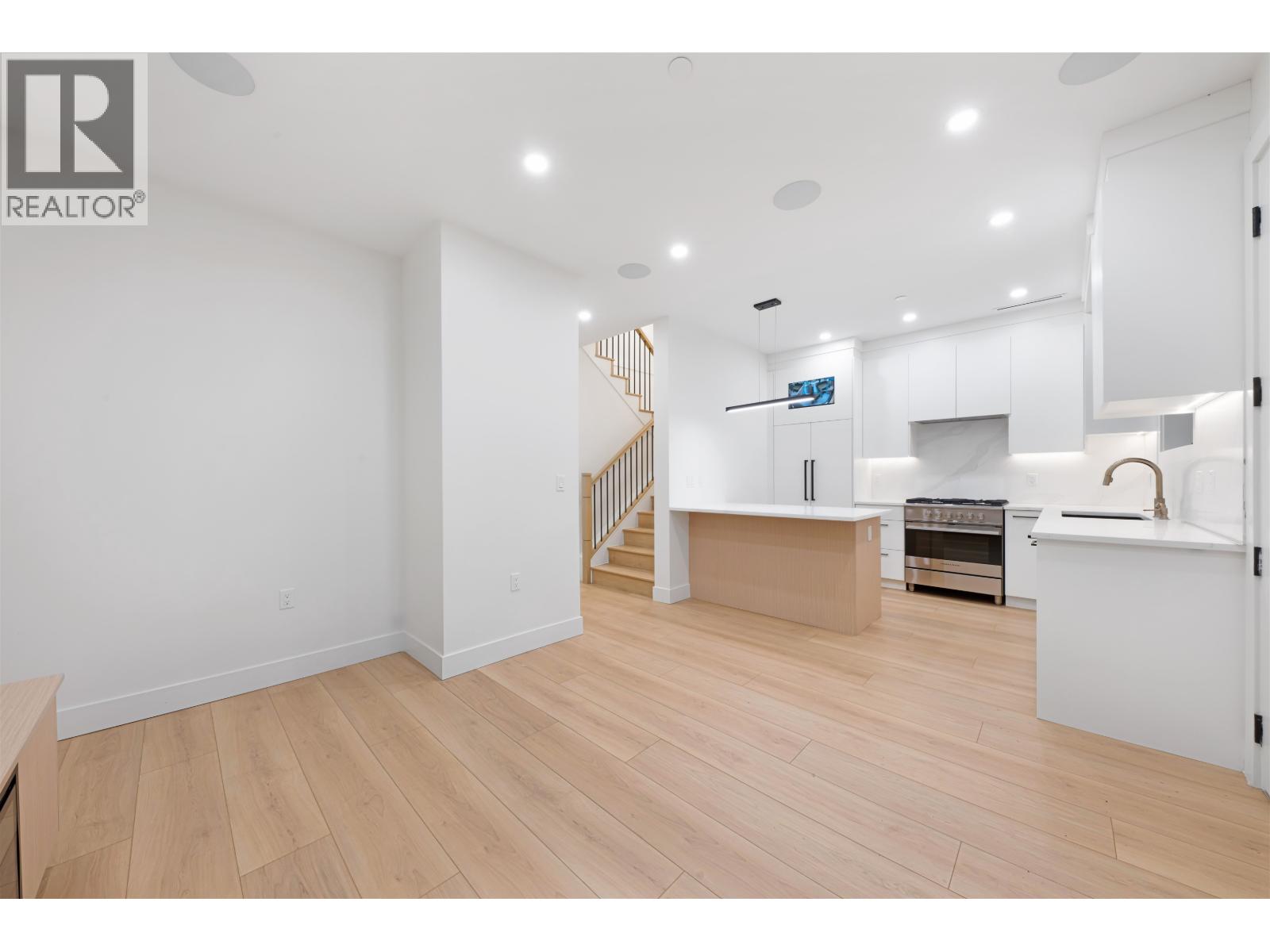 1 5315 INVERNESS STREET, Vancouver