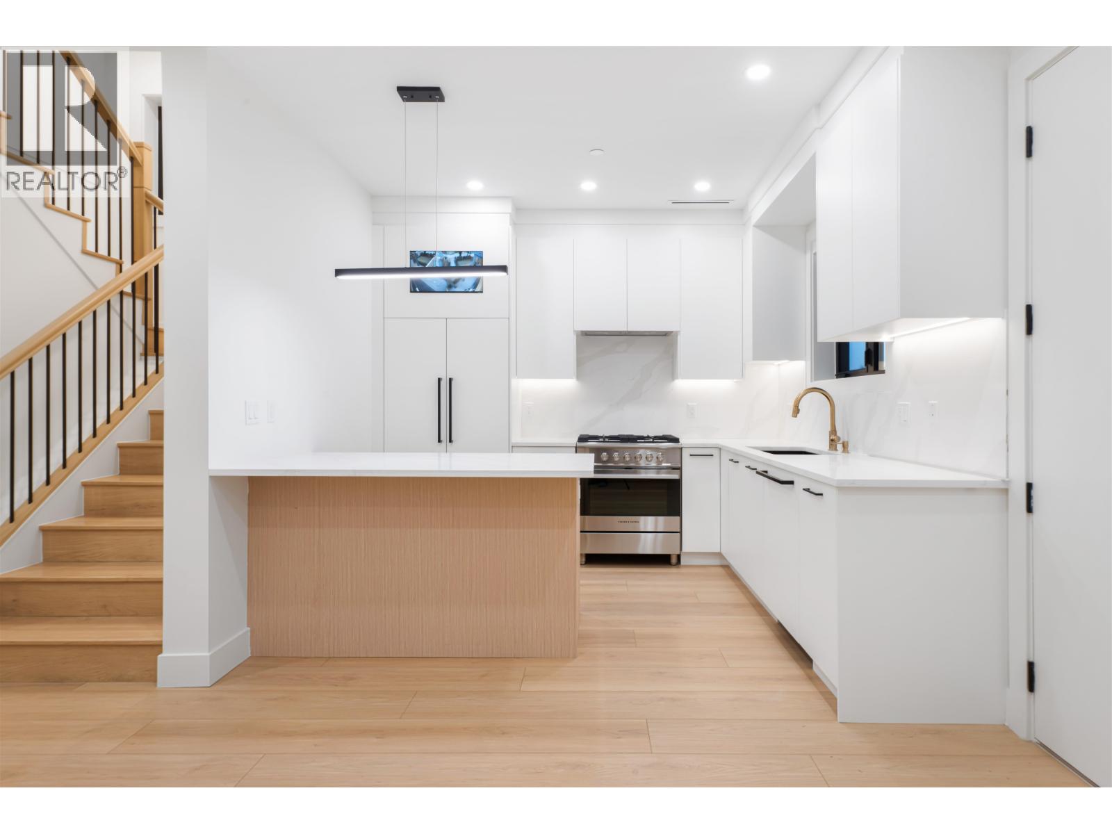 1 5315 INVERNESS STREET, Vancouver
