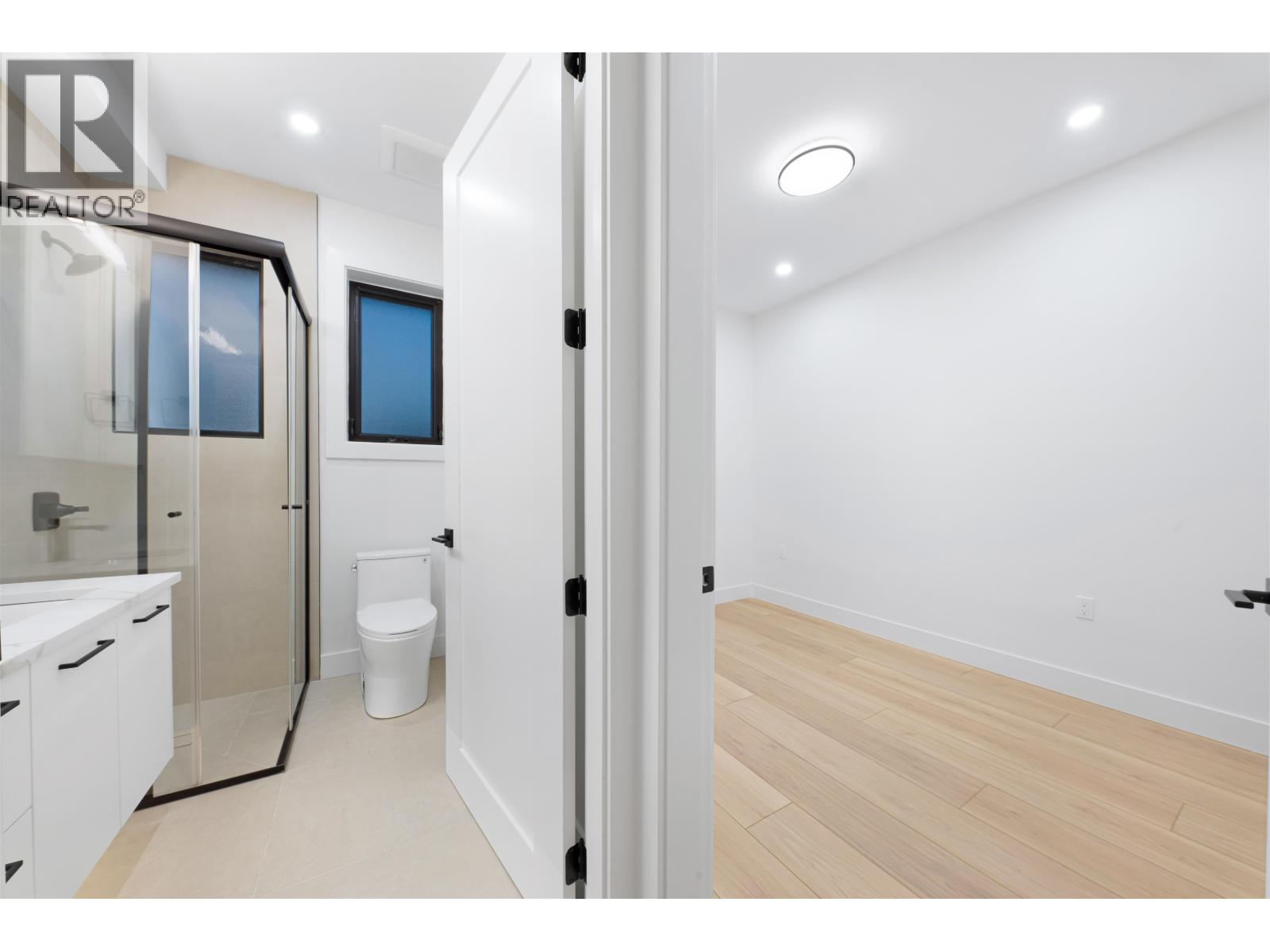 2 5315 INVERNESS STREET, Vancouver