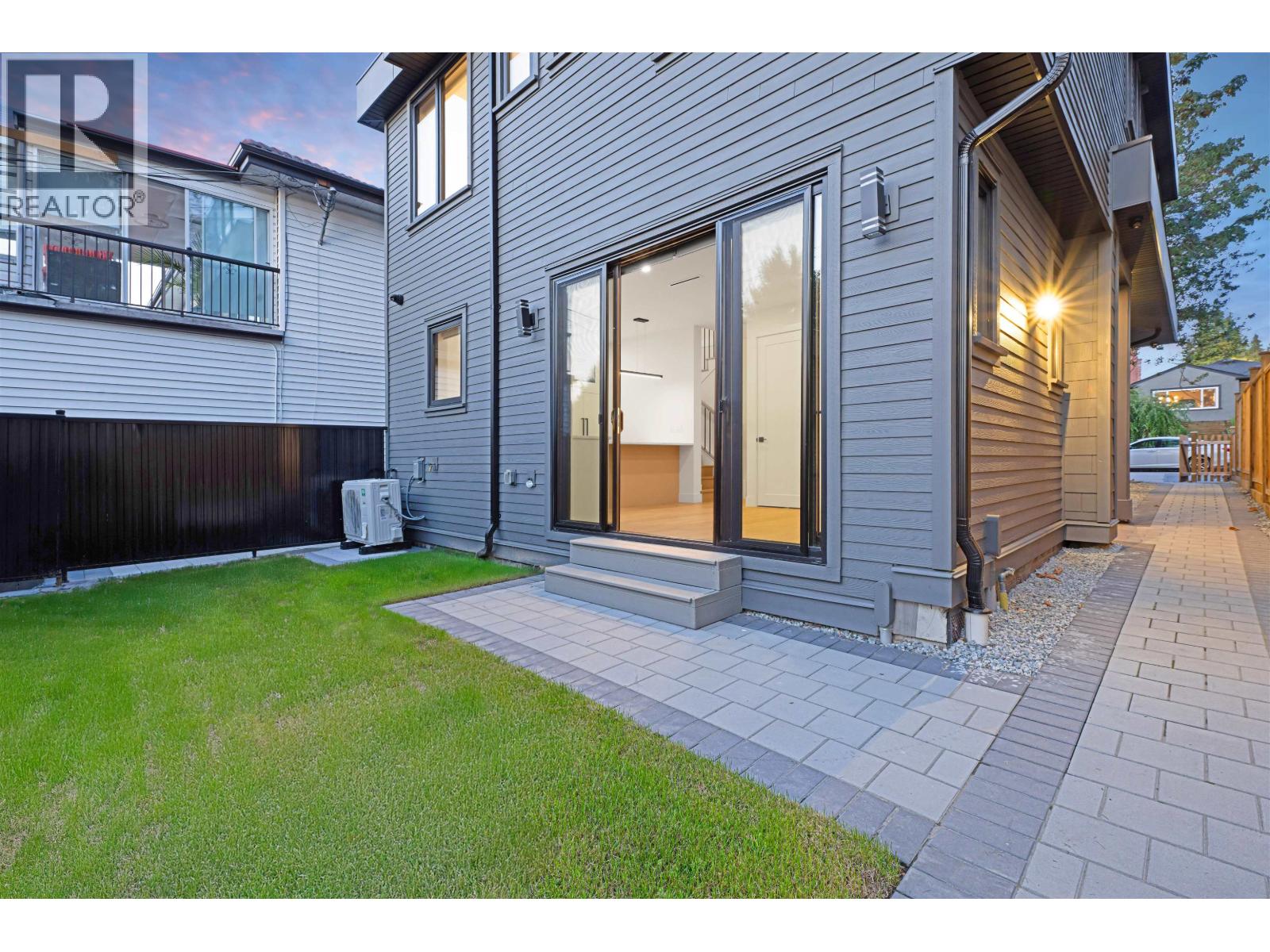 2 5315 INVERNESS STREET, Vancouver