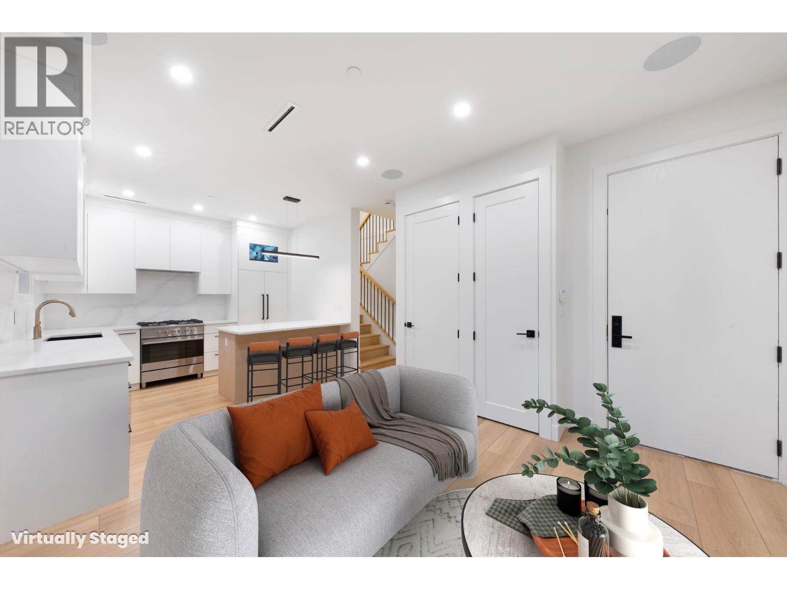 2 5315 INVERNESS STREET, Vancouver