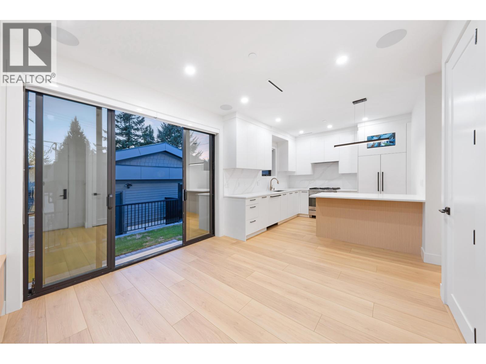 2 5315 INVERNESS STREET, Vancouver