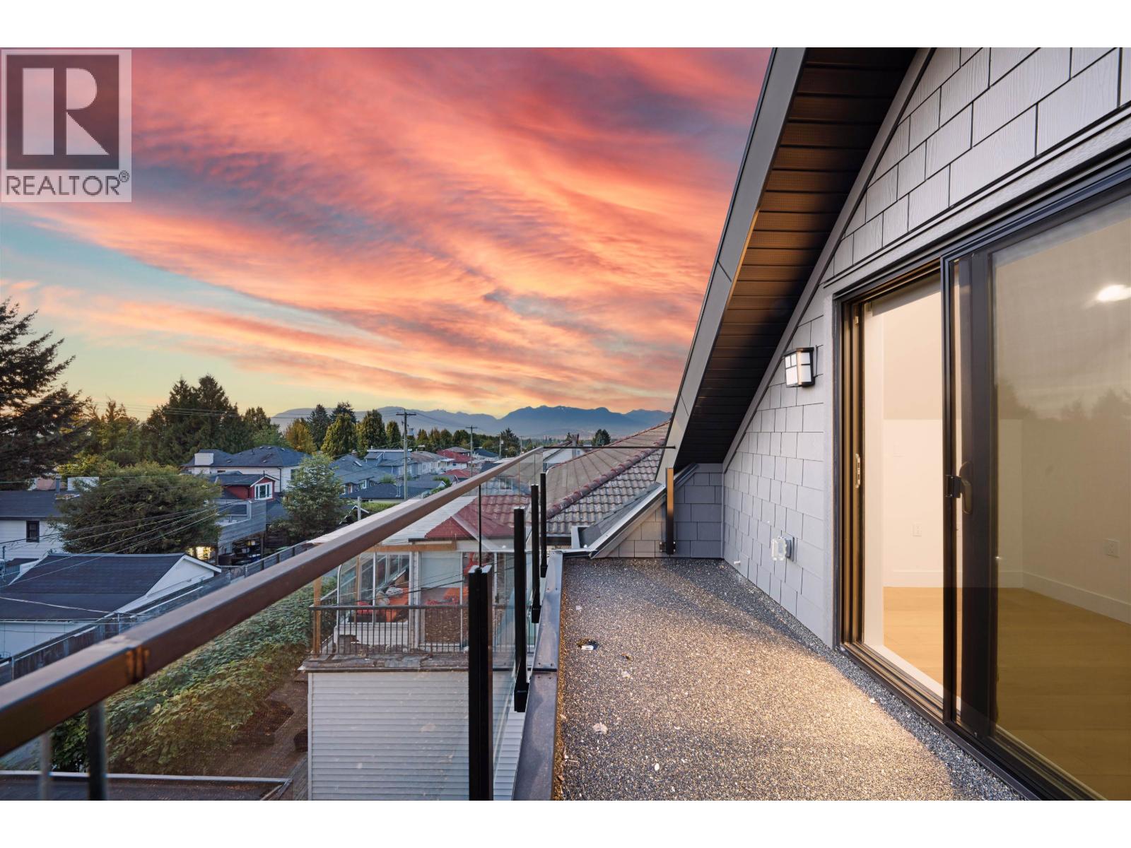 2 5315 INVERNESS STREET, Vancouver