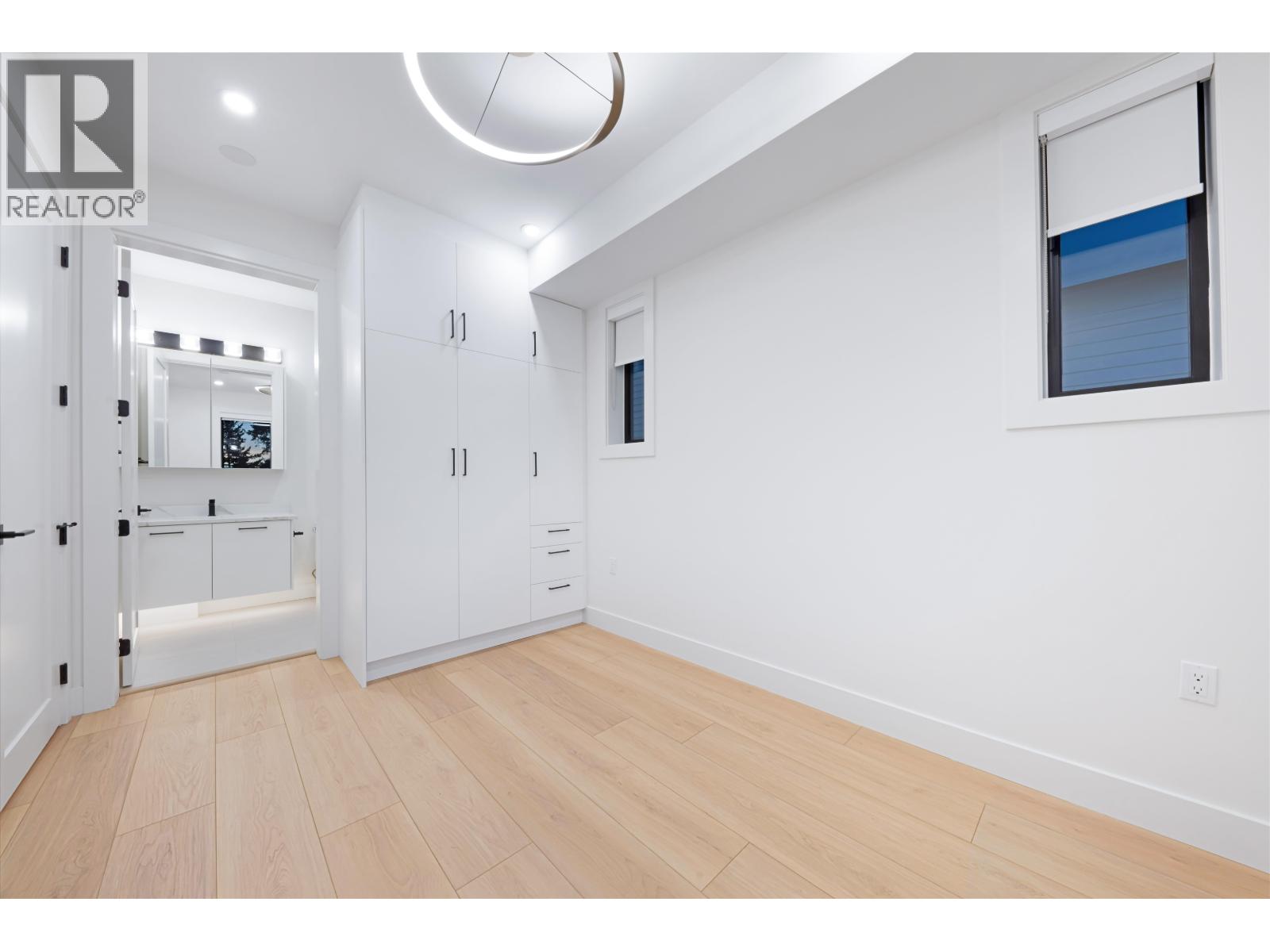 2 5315 INVERNESS STREET, Vancouver