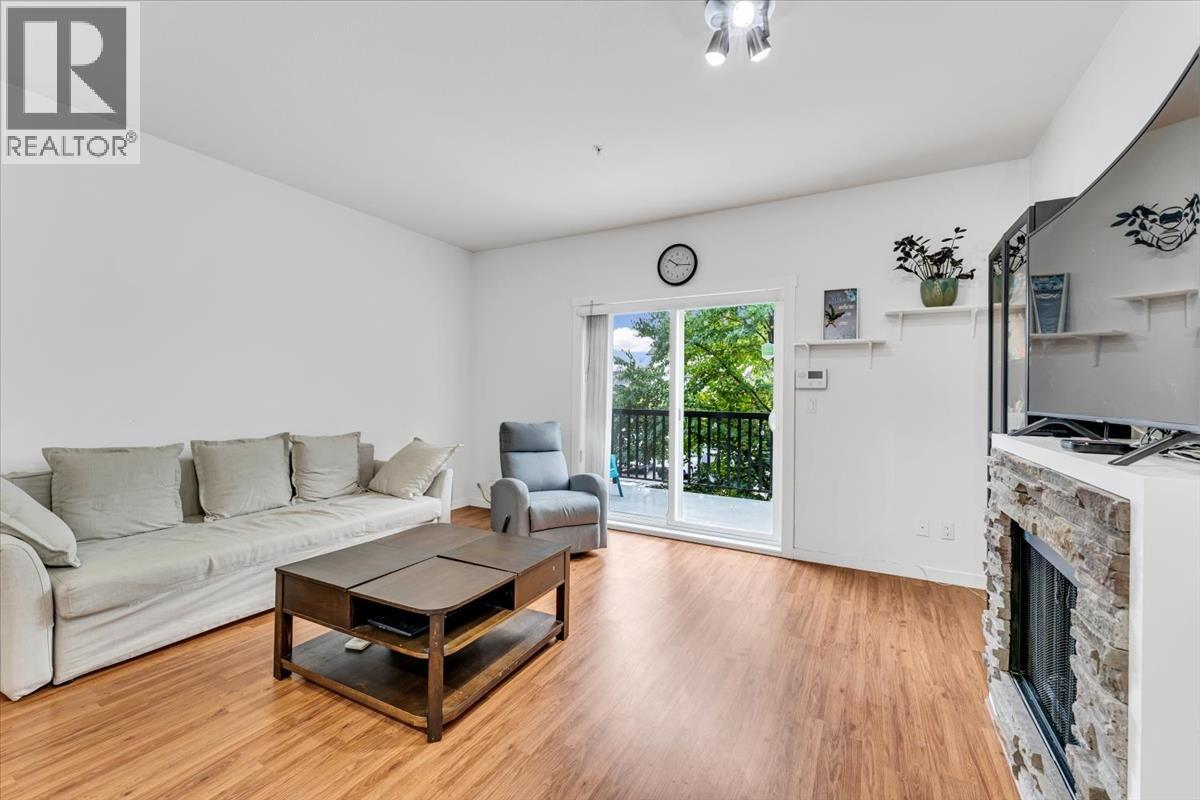 19 19572 FRASER WAY, Pitt Meadows