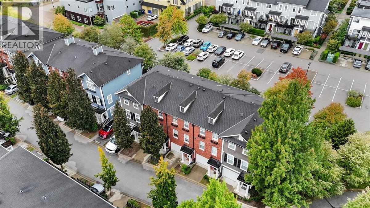 19 19572 FRASER WAY, Pitt Meadows