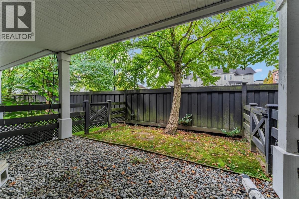 19 19572 FRASER WAY, Pitt Meadows