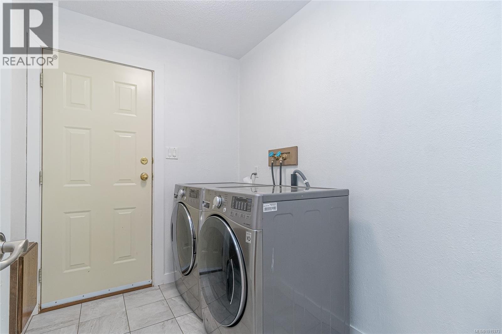  2548 Jeanine Drive, Langford
