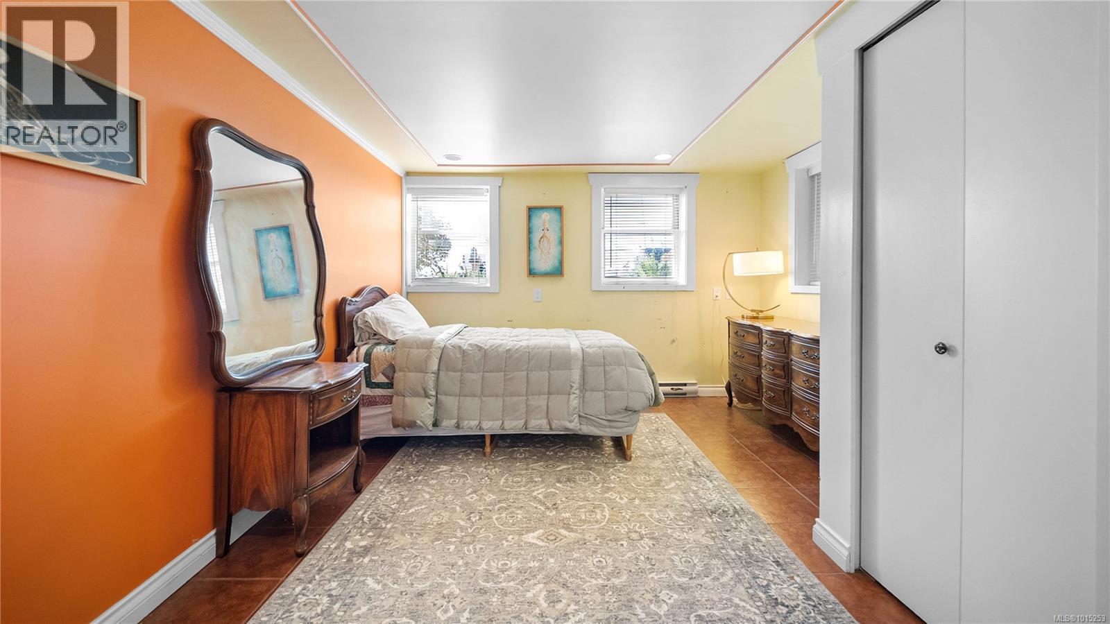 1124 Dallas Rd, Victoria
