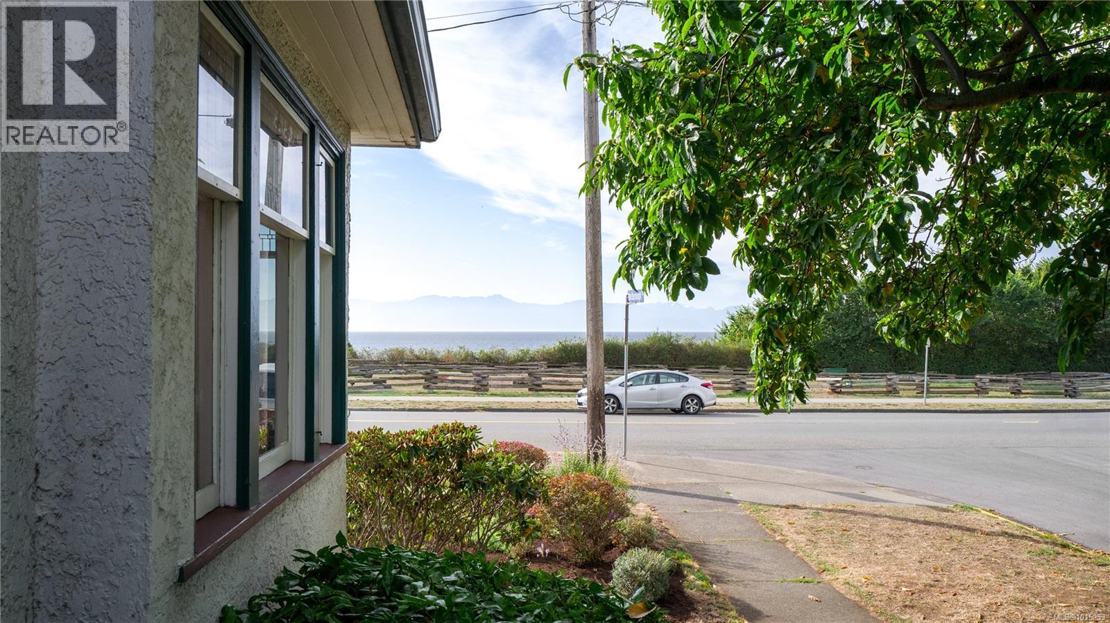 1124 Dallas Rd, Victoria
