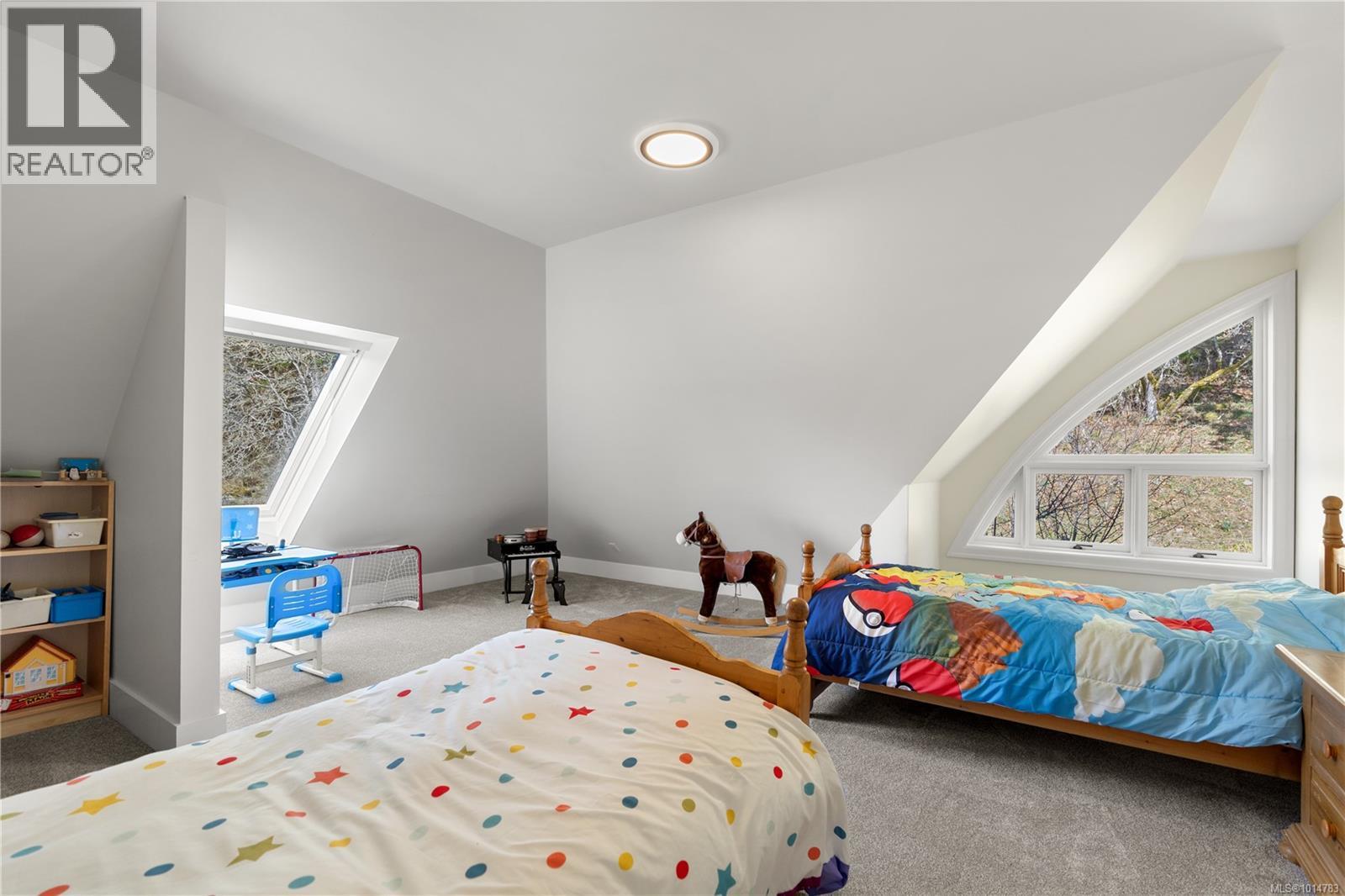  8242 Thomson Place, Central Saanich