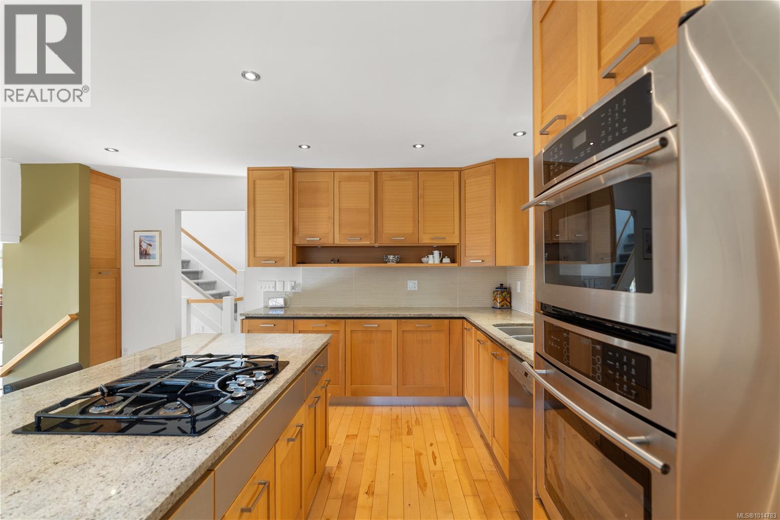  8242 Thomson Place, Central Saanich