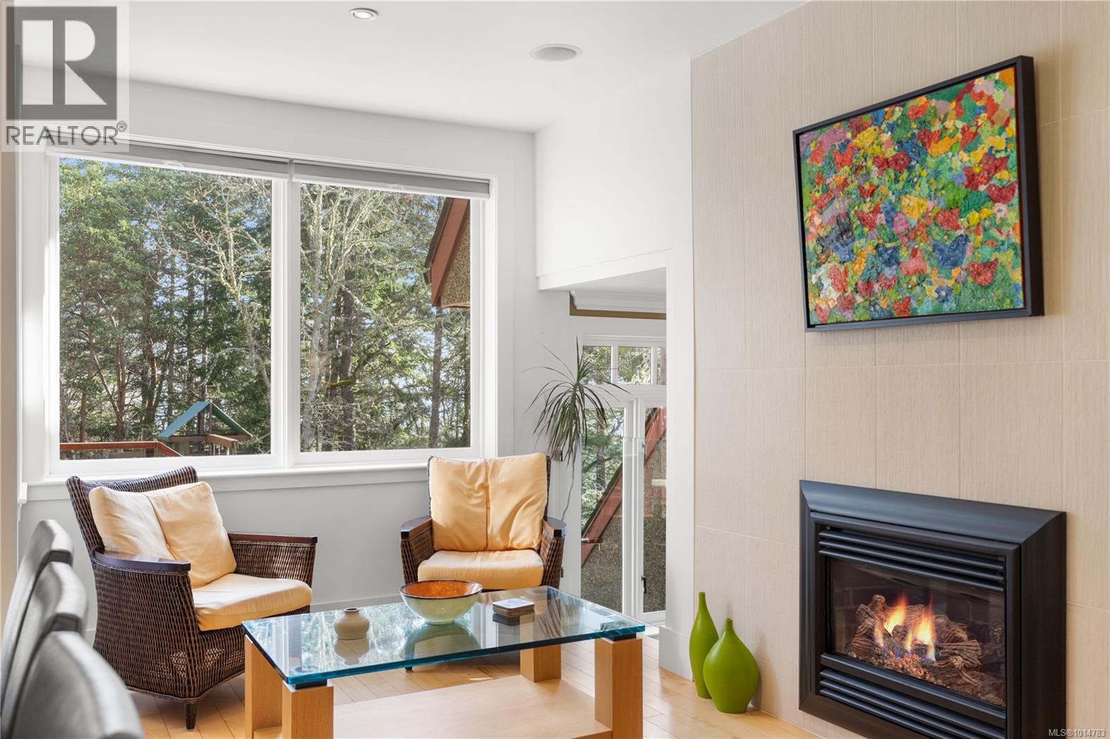  8242 Thomson Place, Central Saanich