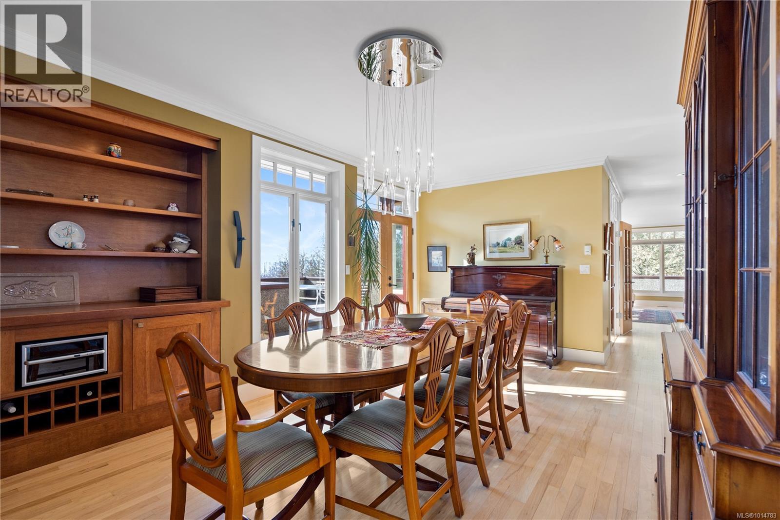  8242 Thomson Place, Central Saanich