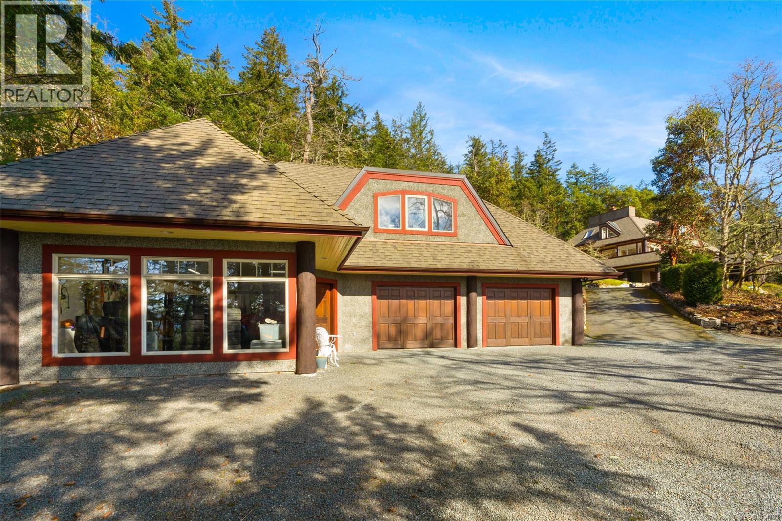  8242 Thomson Place, Central Saanich