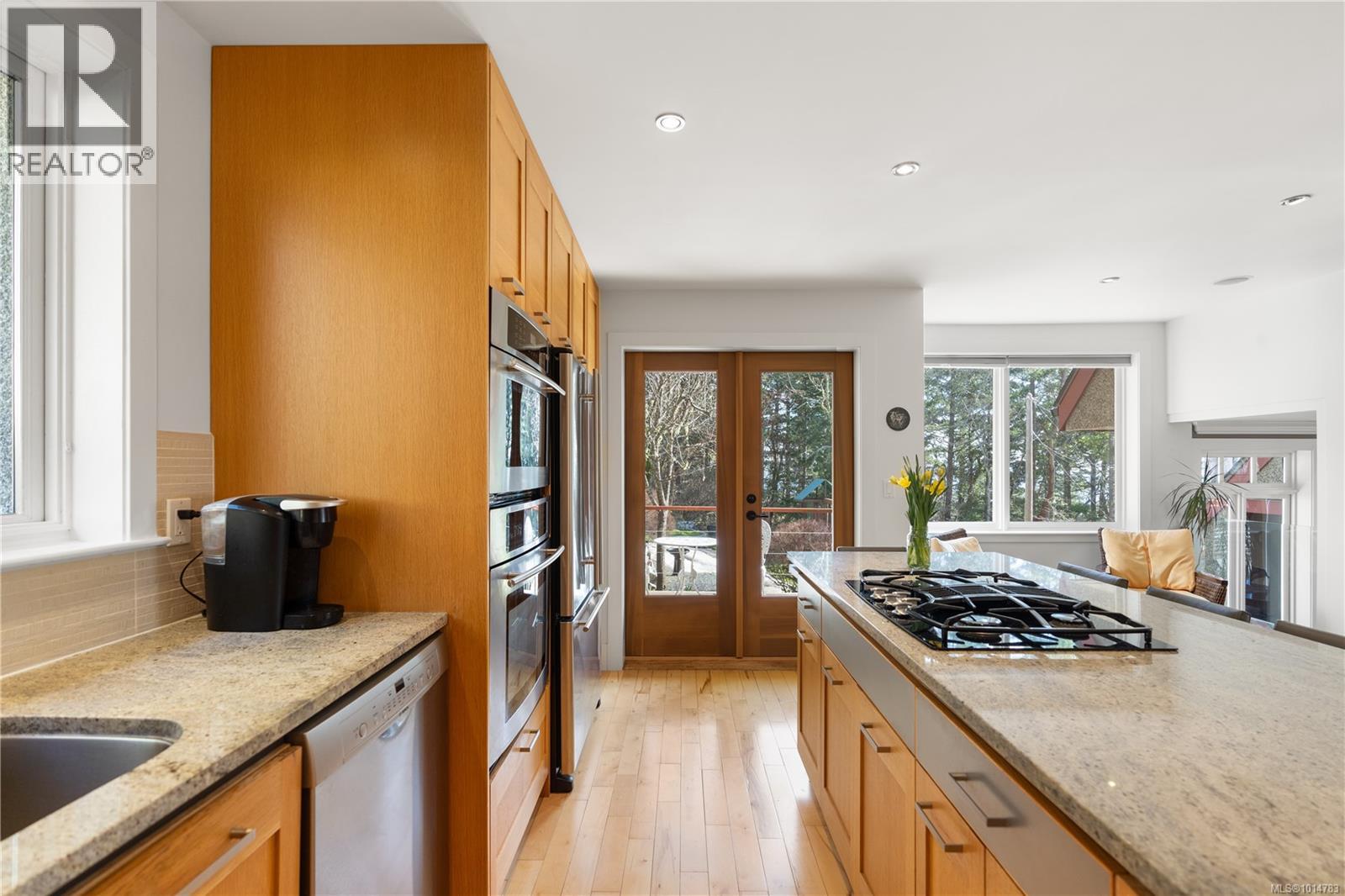  8242 Thomson Place, Central Saanich
