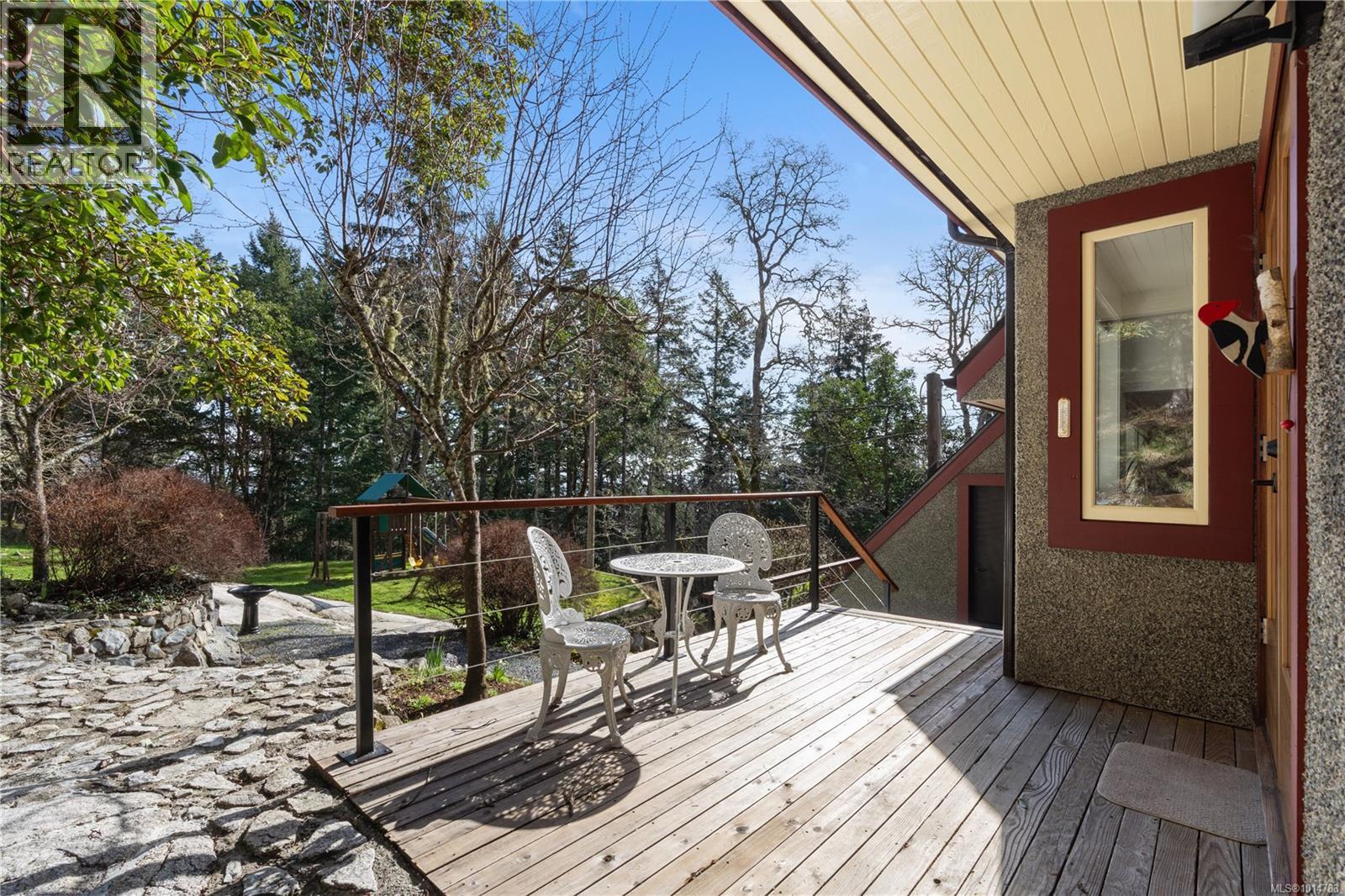  8242 Thomson Place, Central Saanich