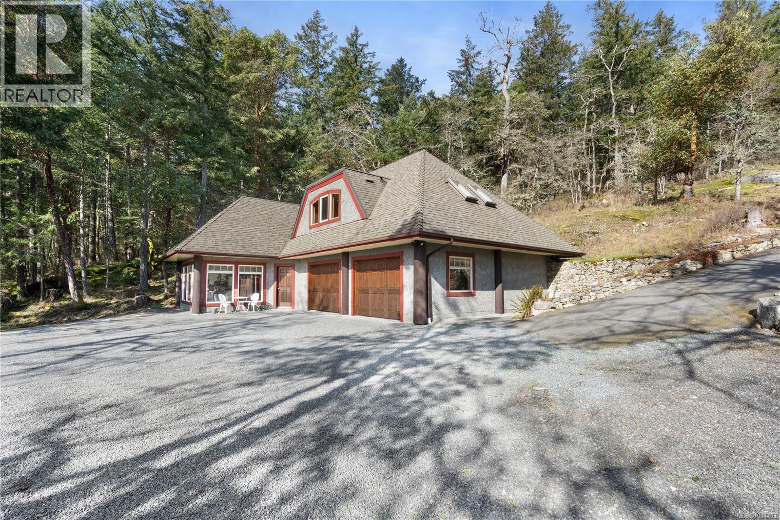  8242 Thomson Place, Central Saanich