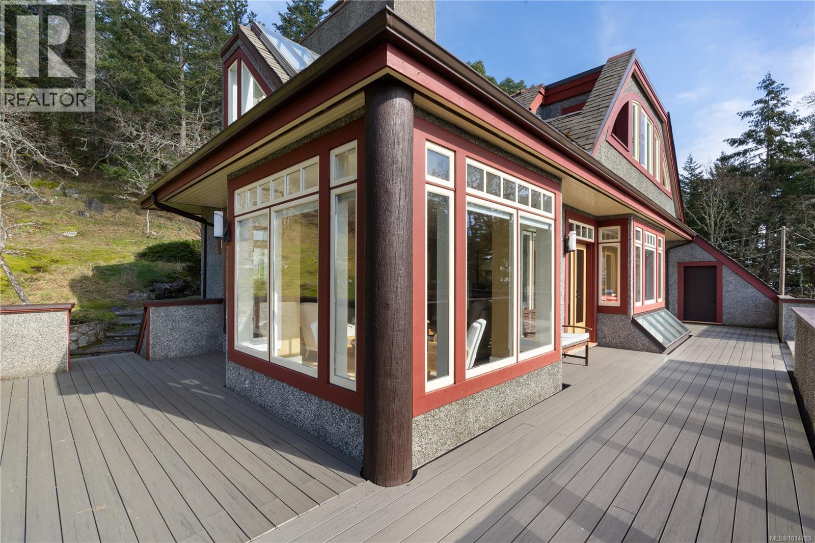  8242 Thomson Place, Central Saanich