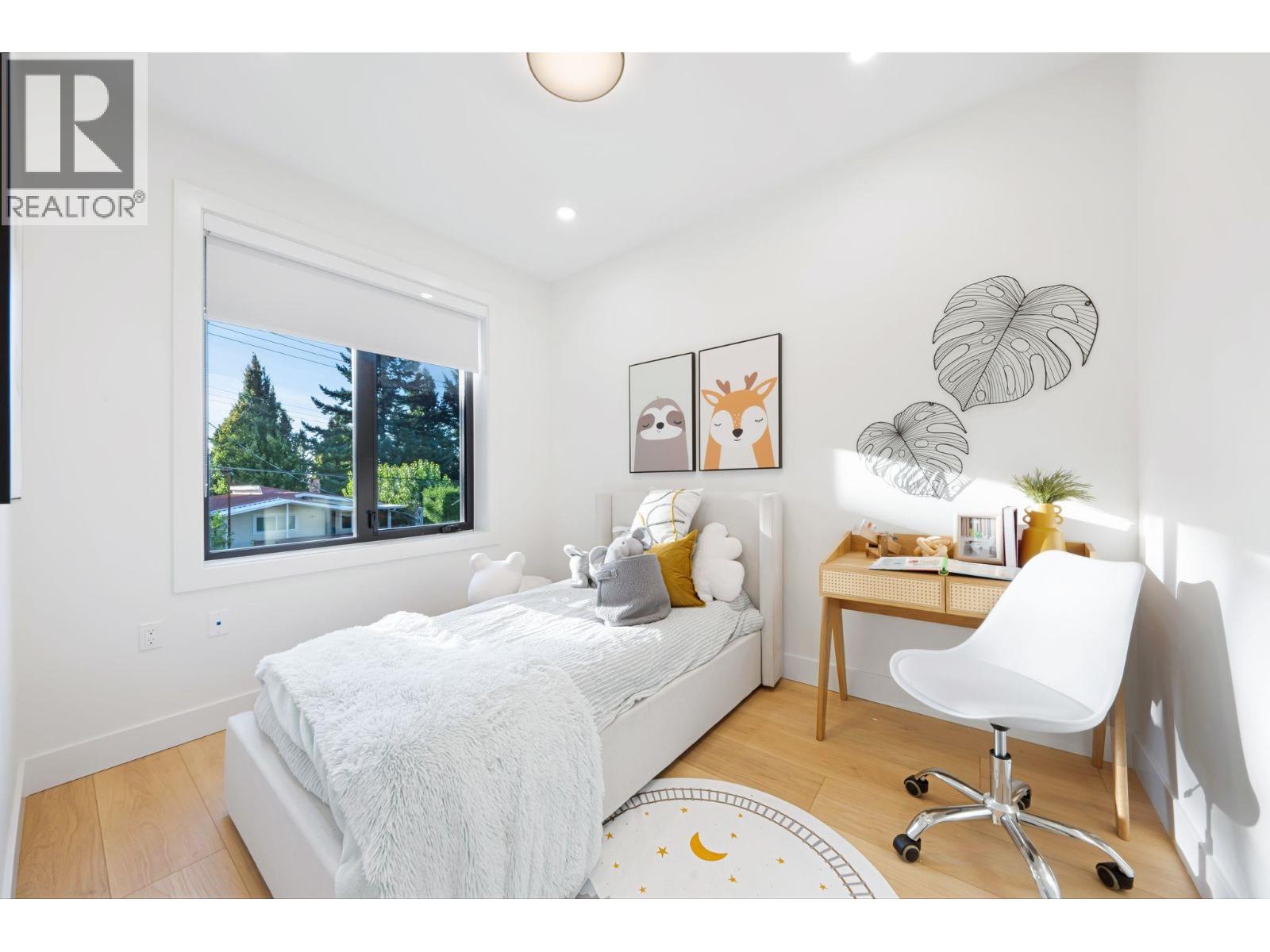 2 1233 E 37TH AVENUE, Vancouver