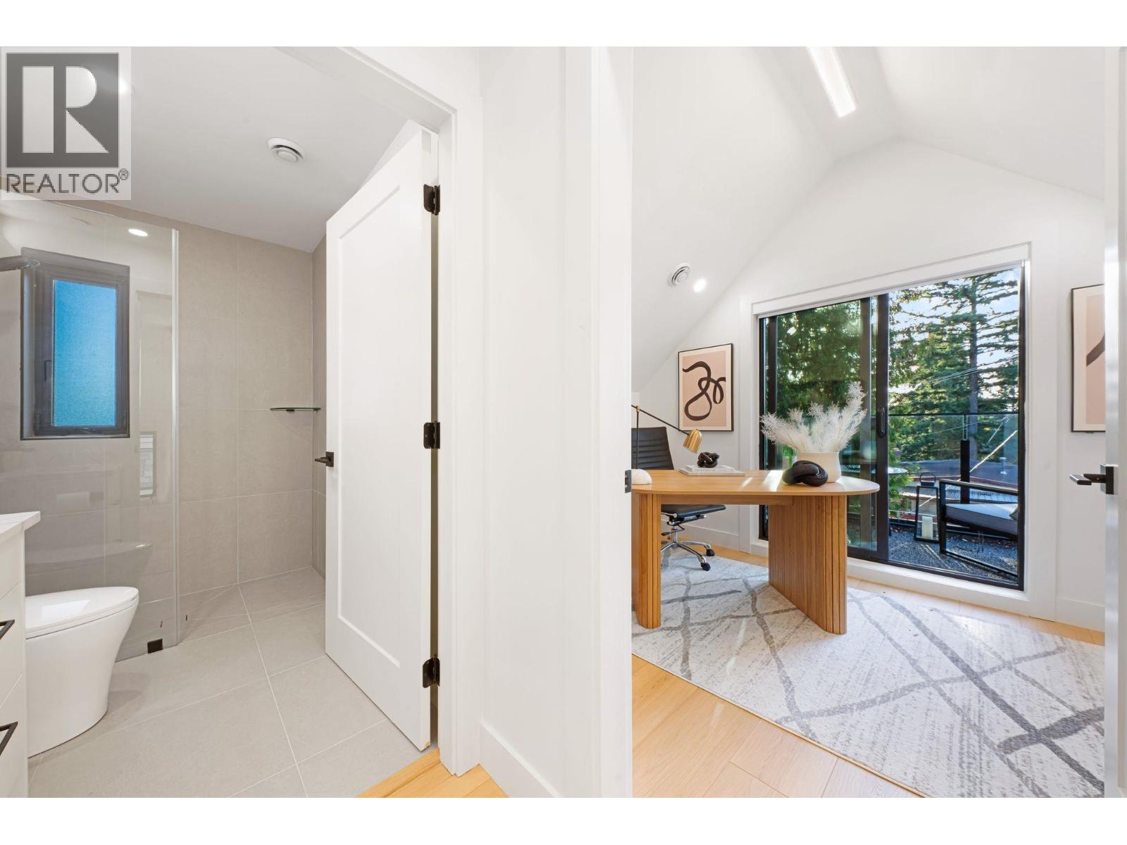 2 1233 E 37TH AVENUE, Vancouver