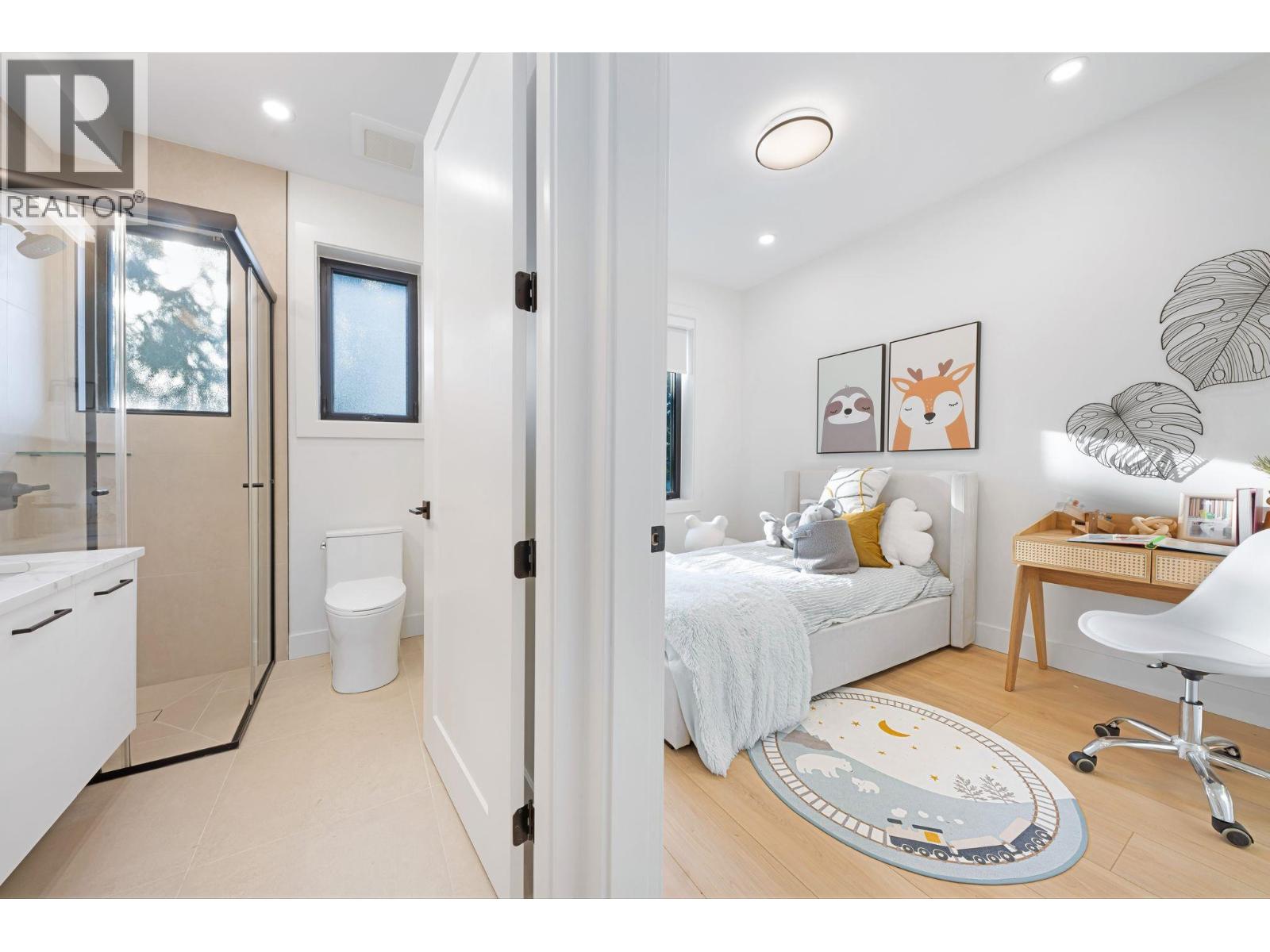 2 1233 E 37TH AVENUE, Vancouver