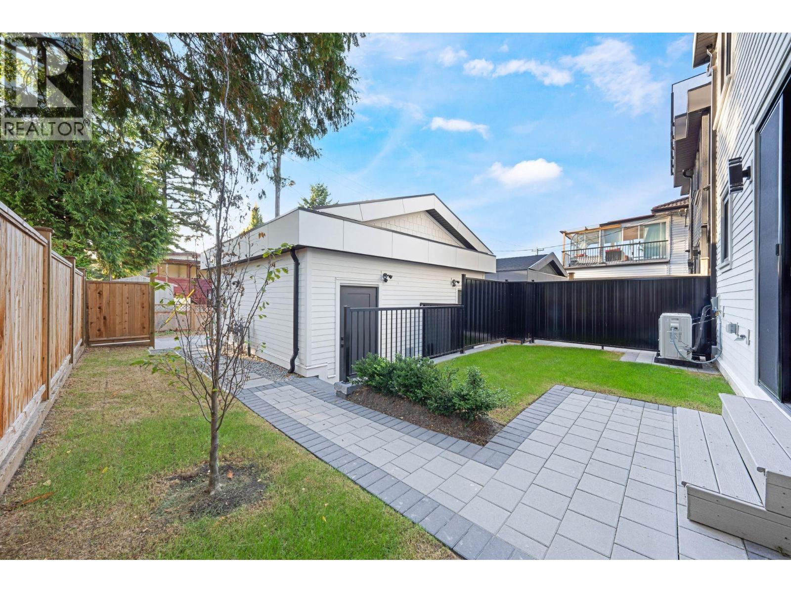 2 1233 E 37TH AVENUE, Vancouver